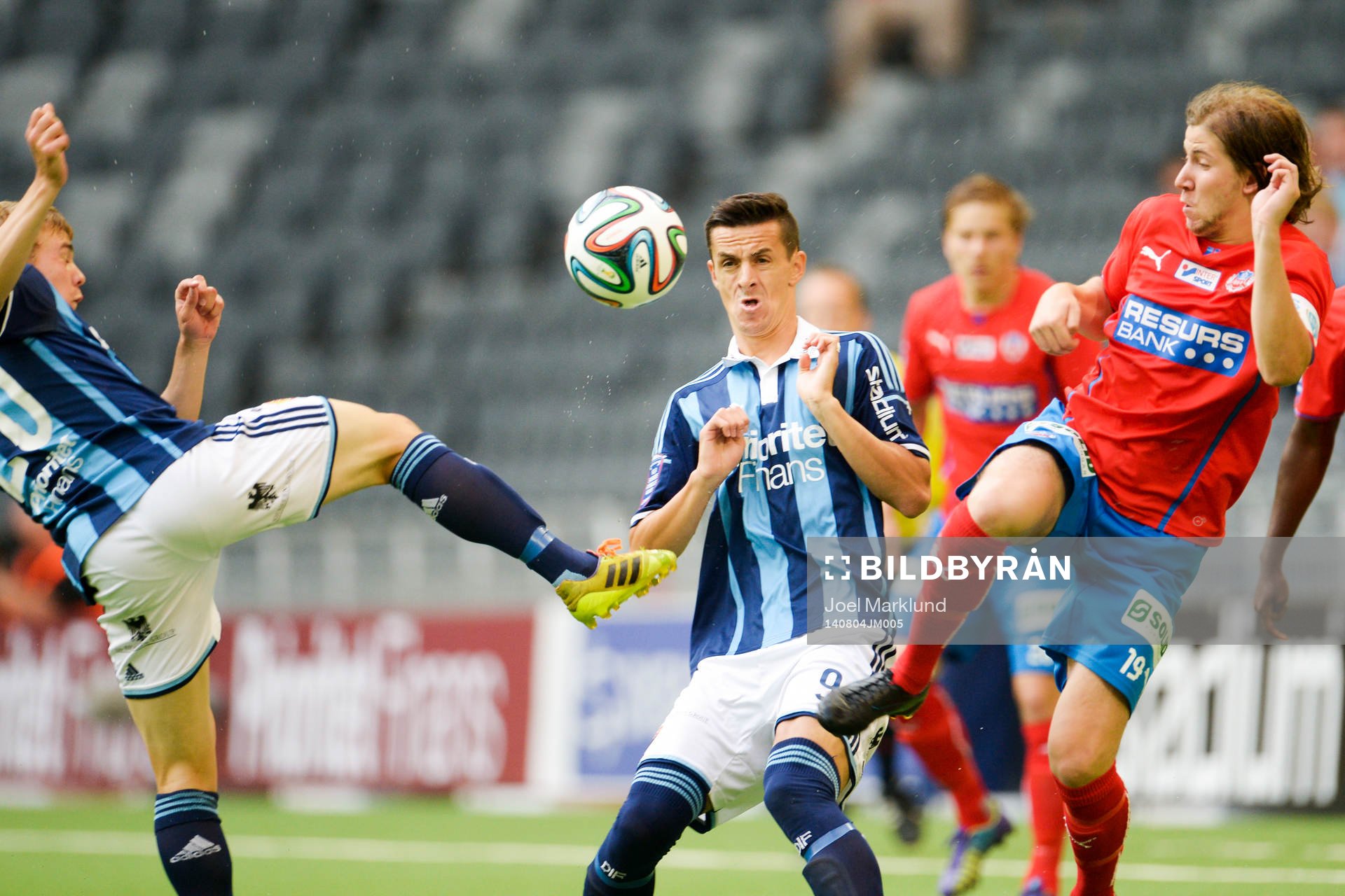 Djurgårdens Simon Tibbling och Haris Radetinac och