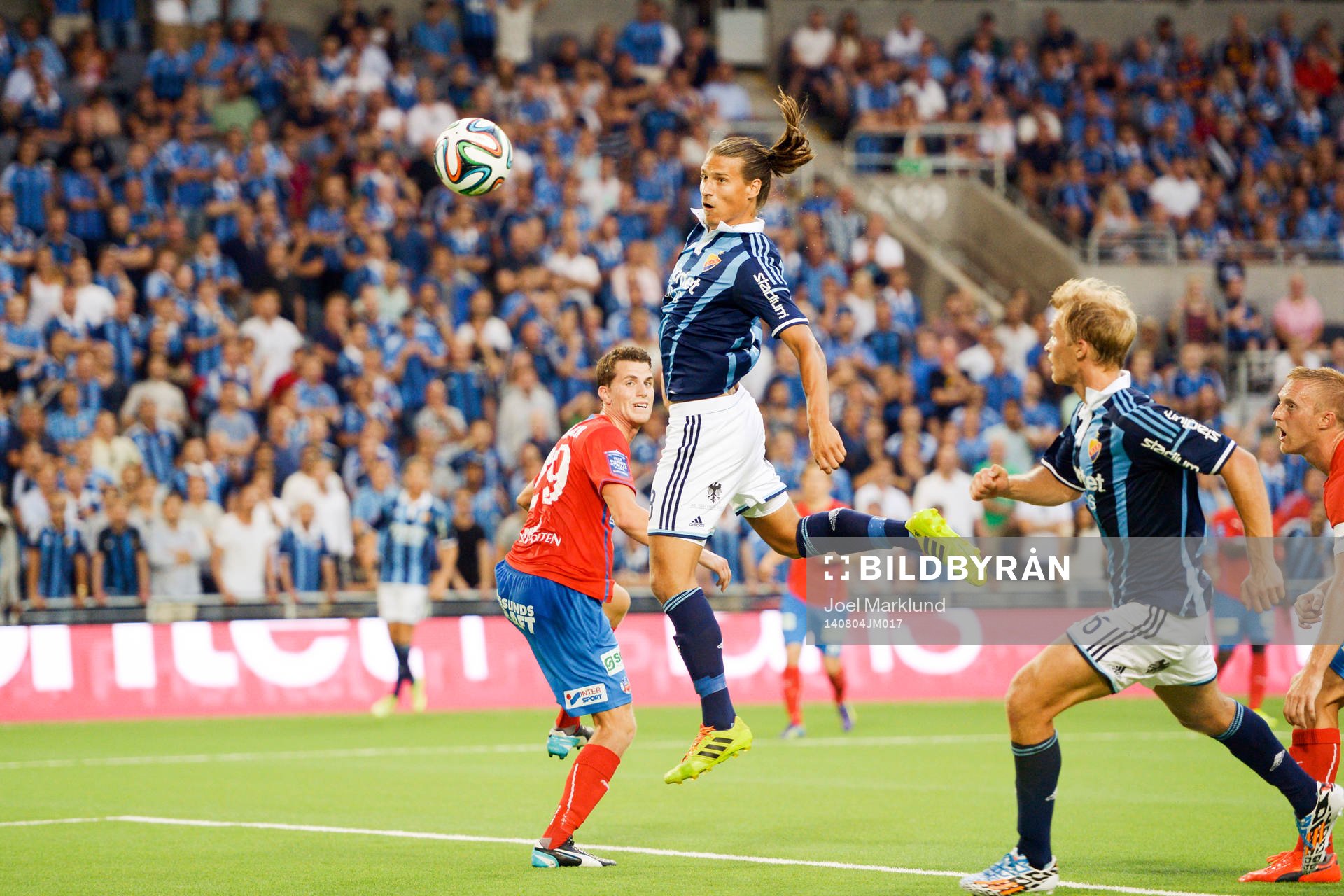 Djurgårdens Aleksandar Prijovic nickar in 2-2