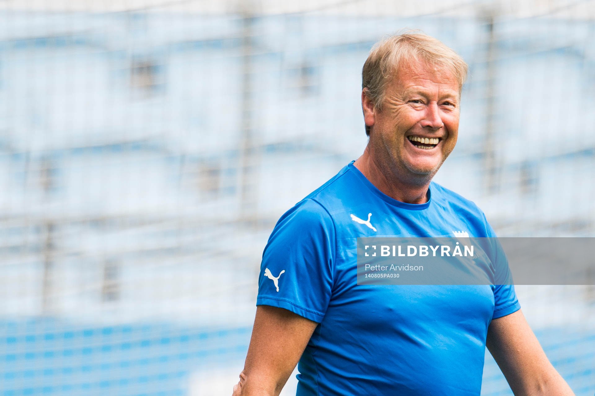 Malmö FFs tränare Åge Hareide skrattar under Malmö FFs träning inför kvalmatchen i Champions League mot Sparta Prag den 5 augusti 2014 i Malmö.