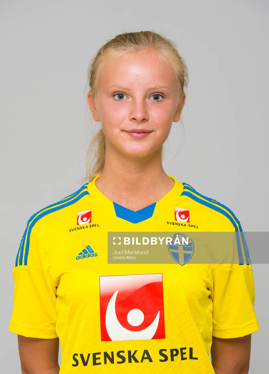 Alma Ekberg, spelare i F15/99-landslaget i fotboll