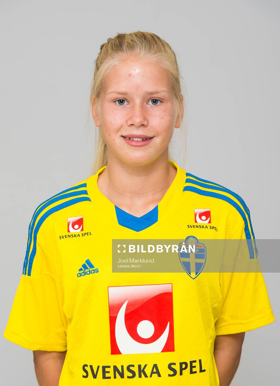 Michaela Ainerud, spelare i F15/99-landslaget i fotboll