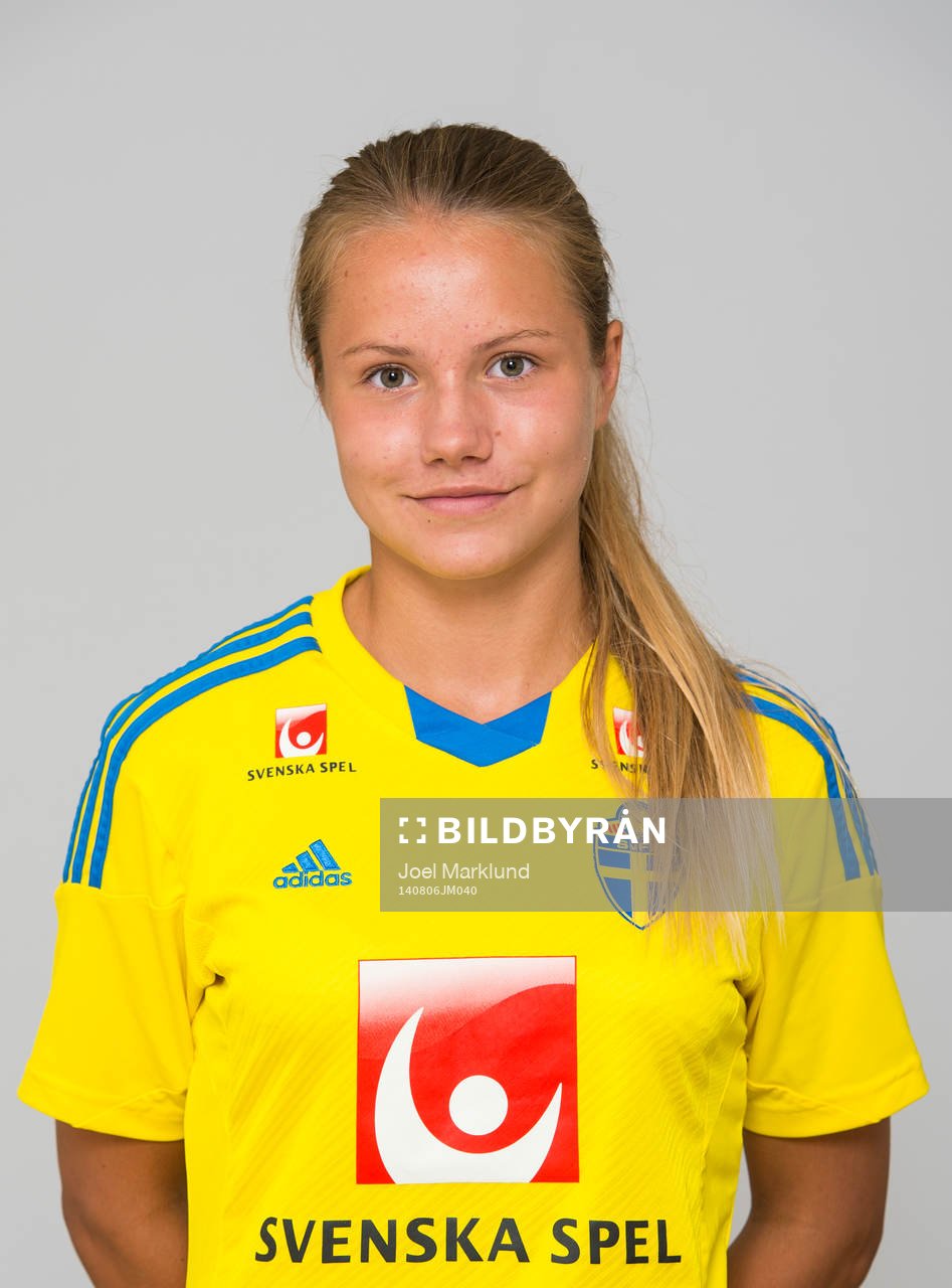 Olivia Sandahl, spelare i F15/99-landslaget i fotboll