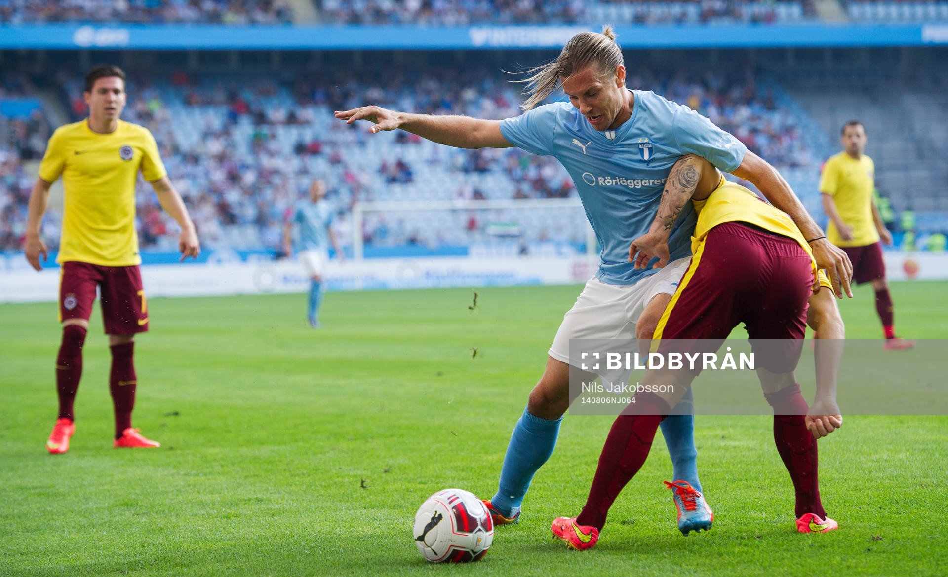 Malmö FFs Markus Halsti forcerar under fotbollsmatchen i kvalet till Champions League mellan Malmö FF och Sparta Prag den 6 augusti 2014 i Malmö.