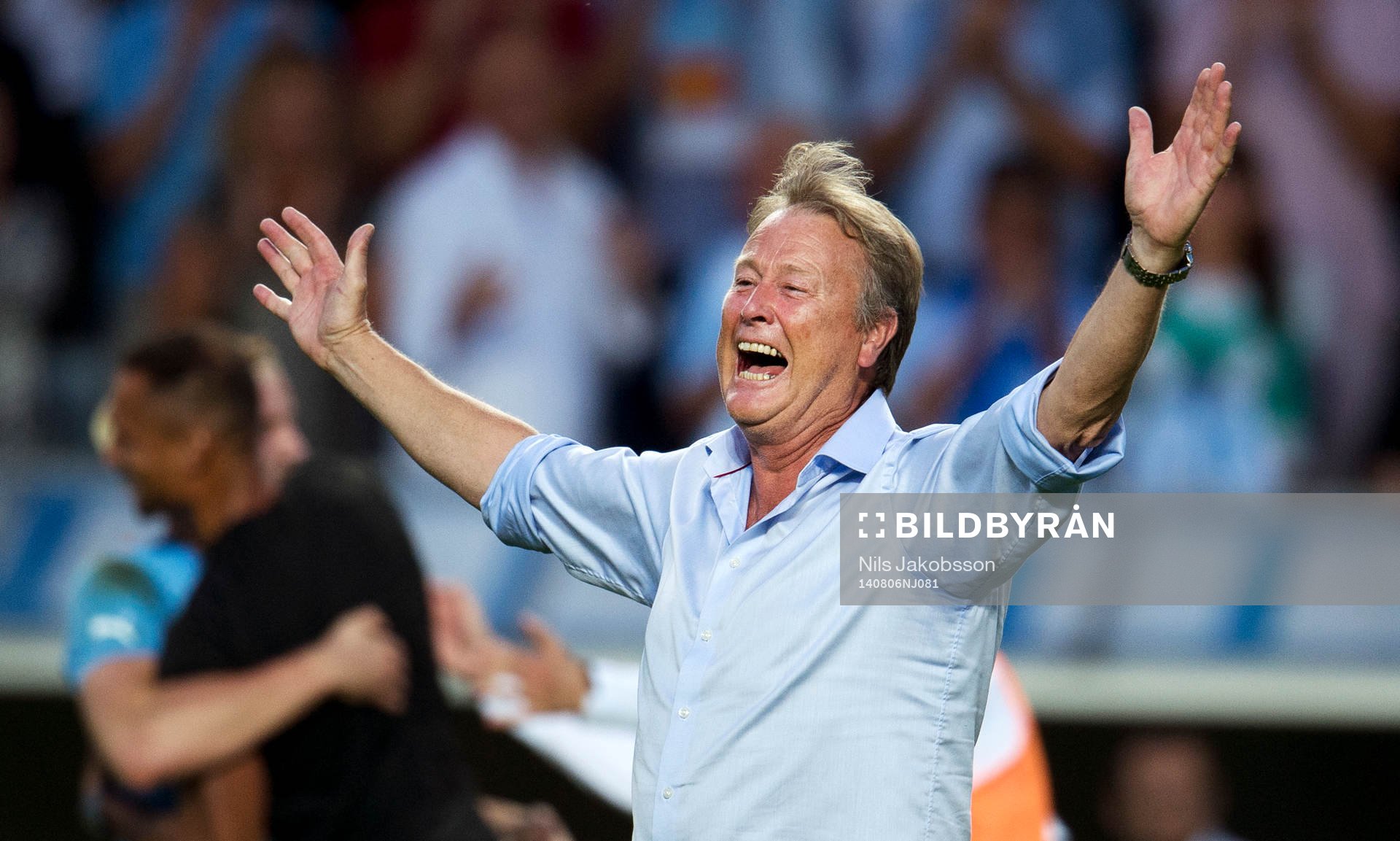 Malmö FFs tränare Åge Hareide firar segern