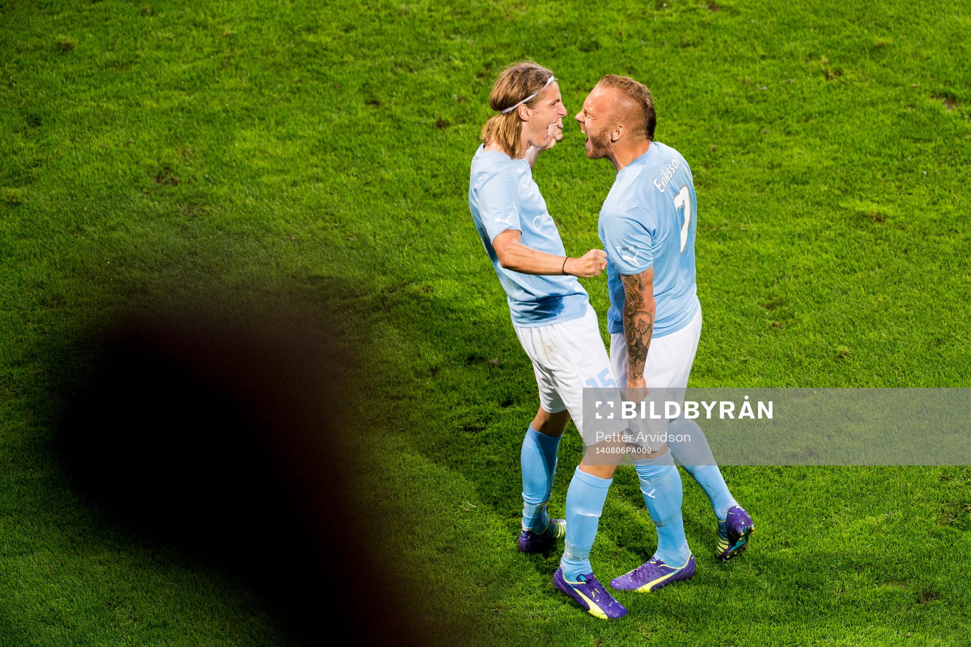 Malmö FFs Pawel Cibicki och Magnus Eriksson jublar
