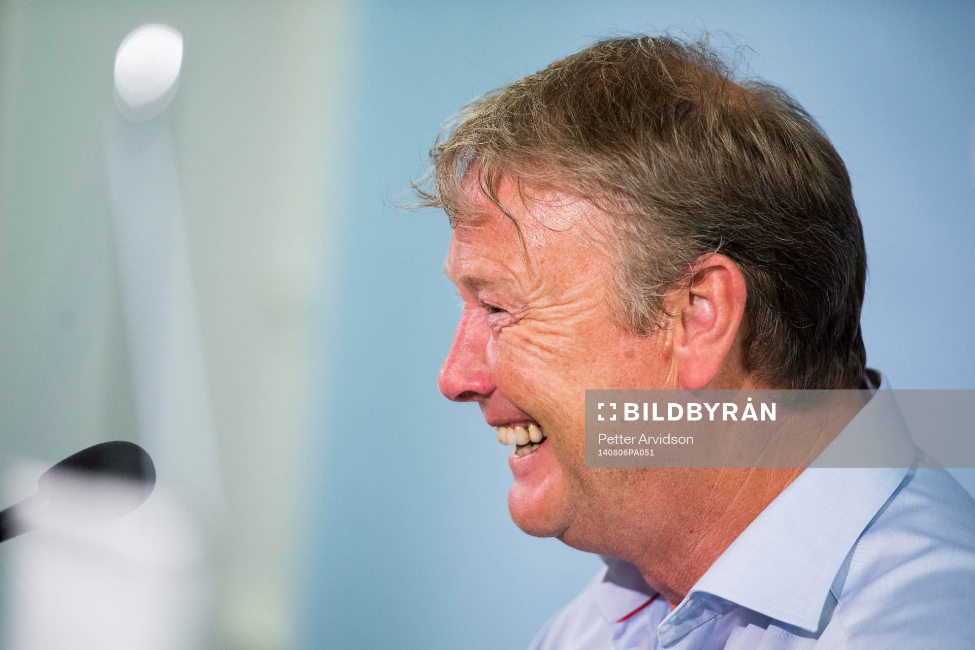 Malmö FFs tränare Åge Hareide skrattar