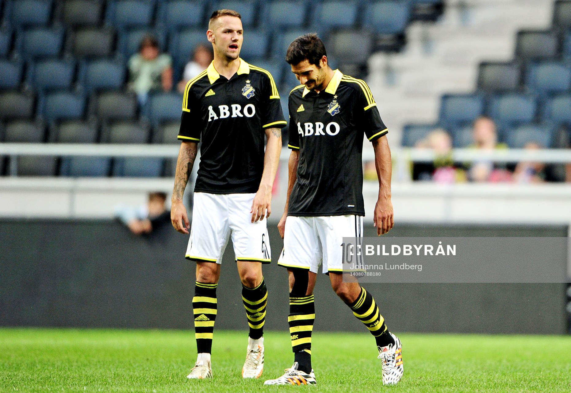 s Alexander Milosevic och Celso Borges deppar