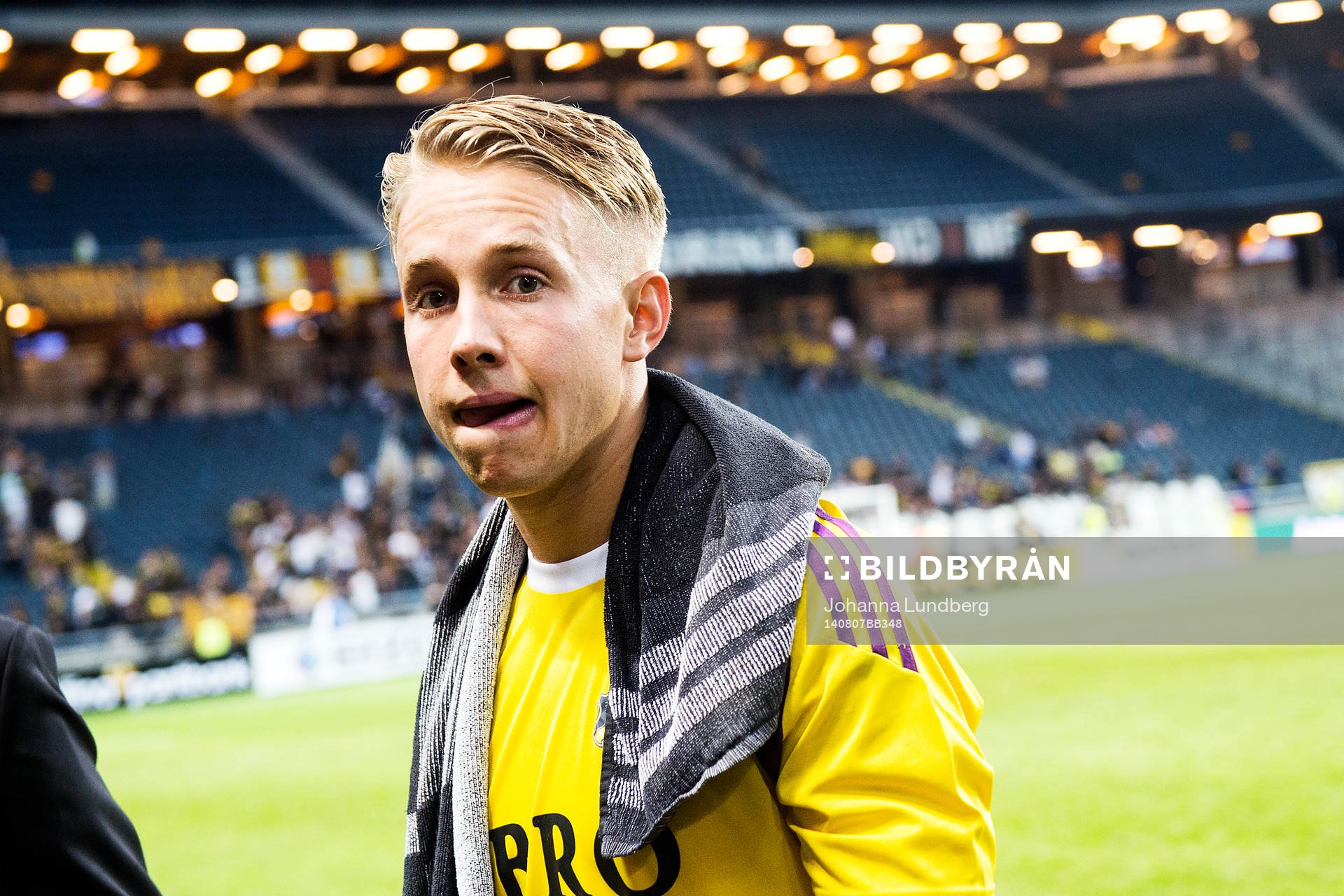 s målvakt Patrik Carlgren deppar