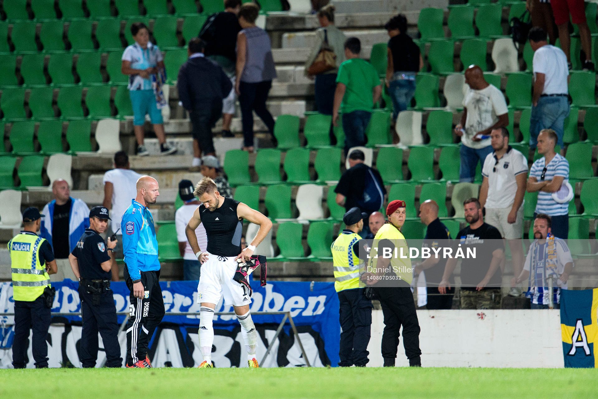 IFK Göteborgs målvakt John Alvbåge deppar