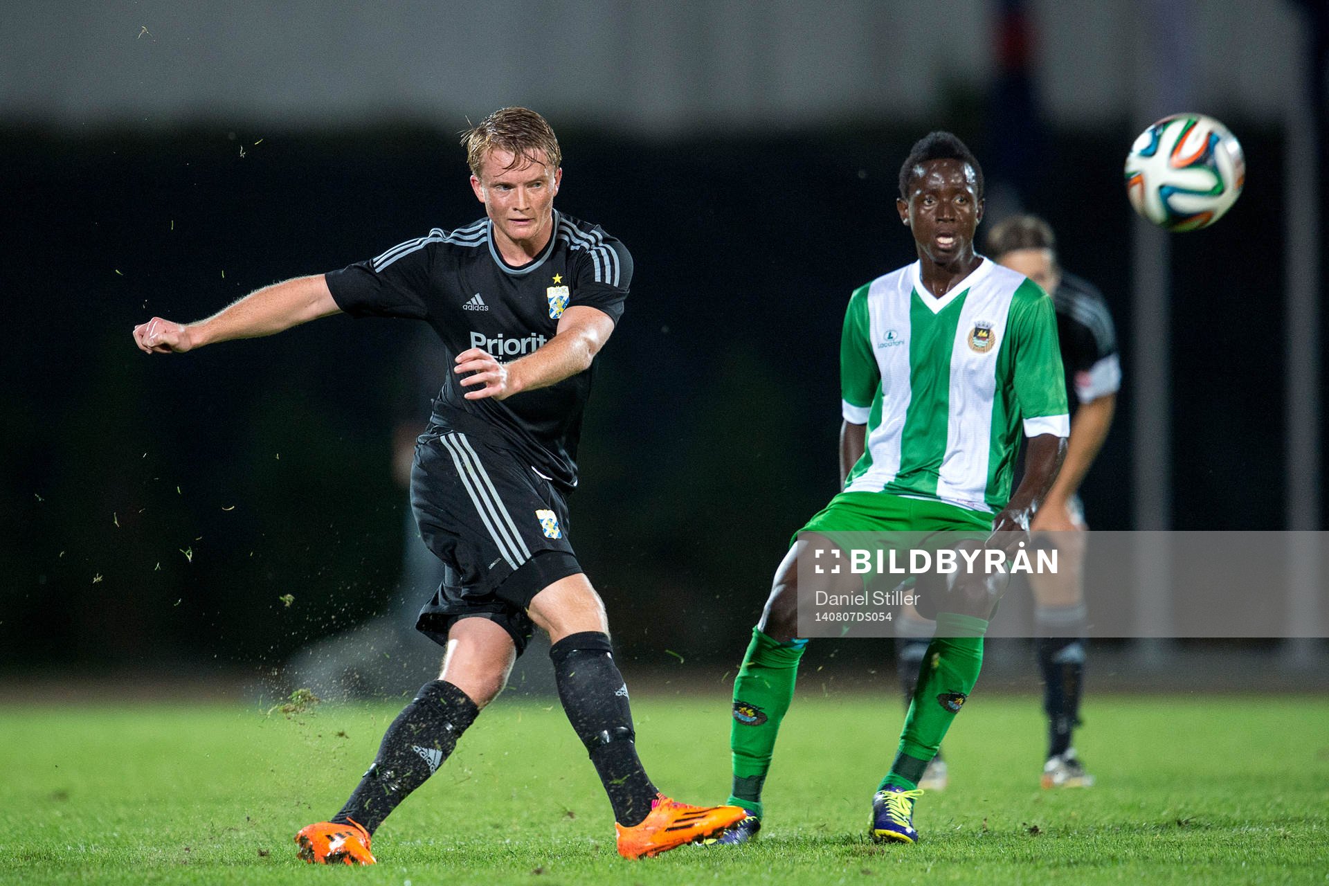 IFK Göteborgs Sam Larsson under fotbollsmatchen i kvalet till Europa League mellan Rio Ave och IFK Göteborg den 7 augusti 2014 i Vila do Conde.