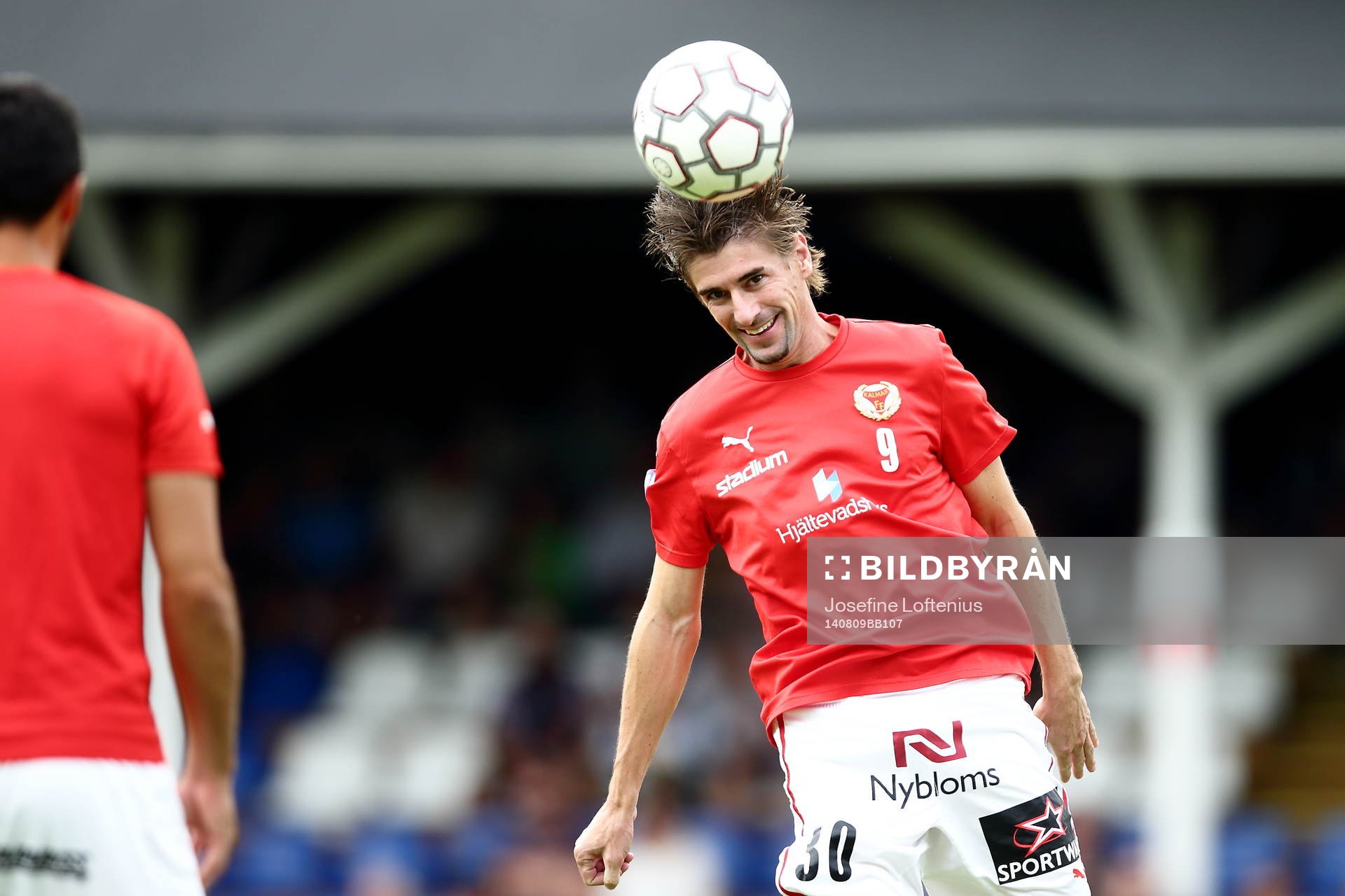 Kalmars Cesar Santin värmer upp