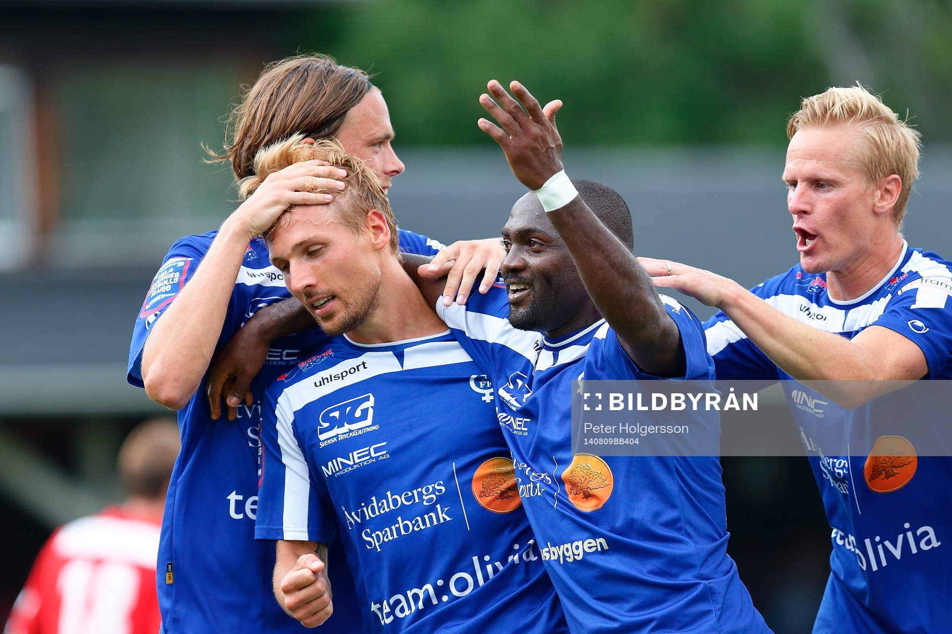 Åtvidabergs Martin Christensen och John Owoeri jublar