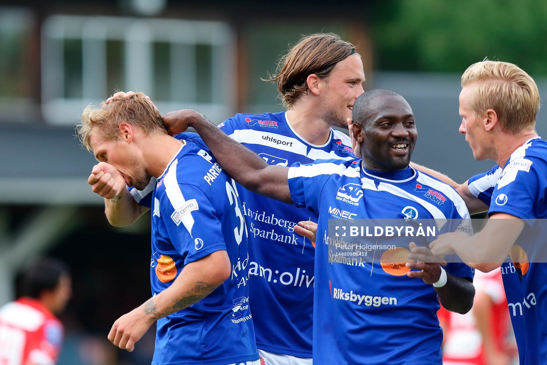 Åtvidabergs Martin Christensen och John Owoeri jublar