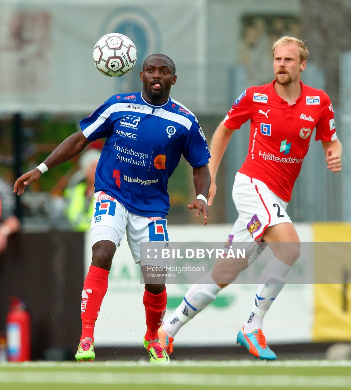 Åtvidabergs John Owoeri och Kalmars Markus Thorbjörnsson