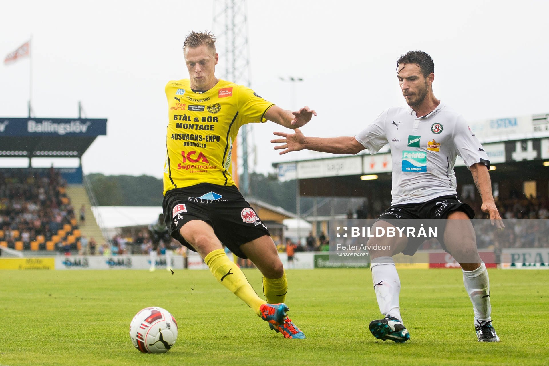 Mjällbys Mattias Håkansson och Örebros Nordin Gerzic