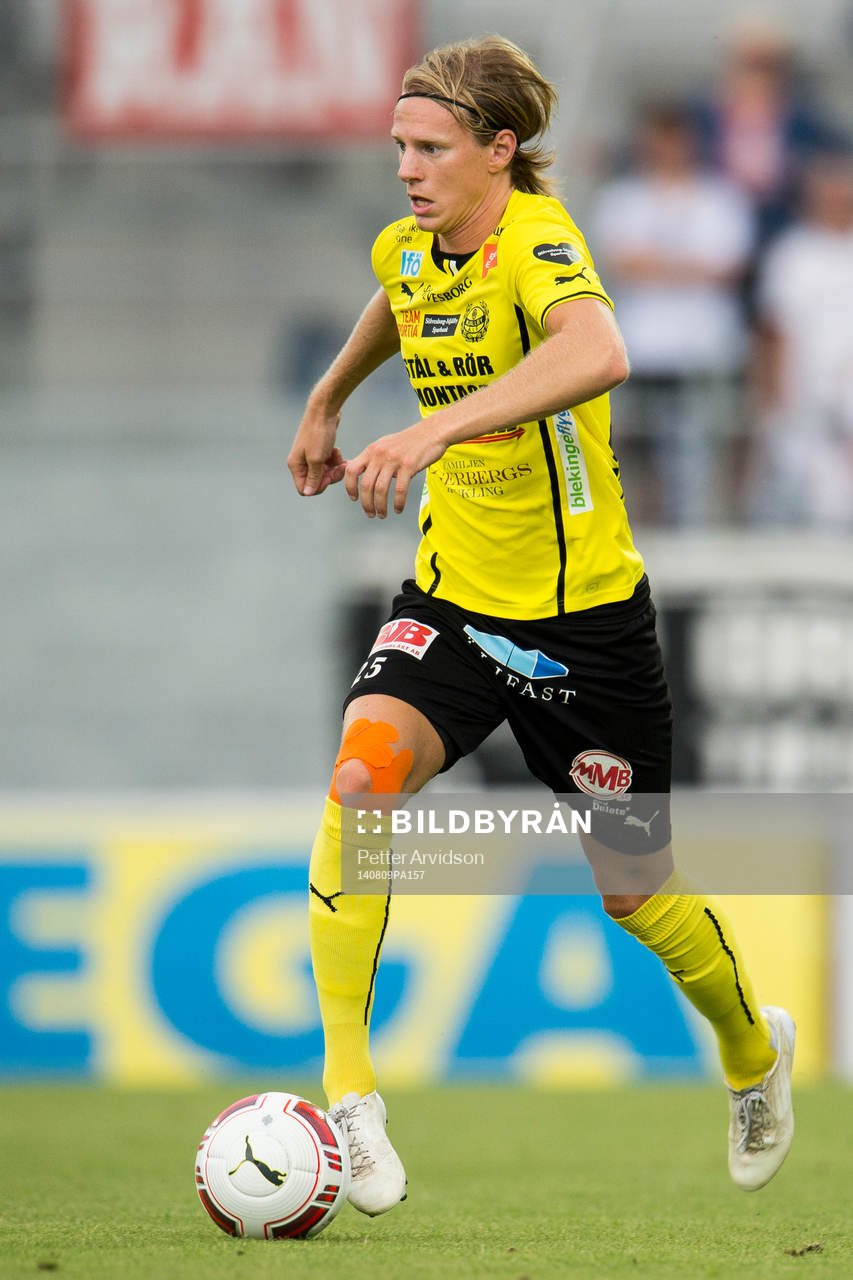 Mjällbys Anton Dahlström under fotbollsmatchen i Allsvenskan mellan Mjällby och Örebro den 9 augusti 2014 i Mjällby.