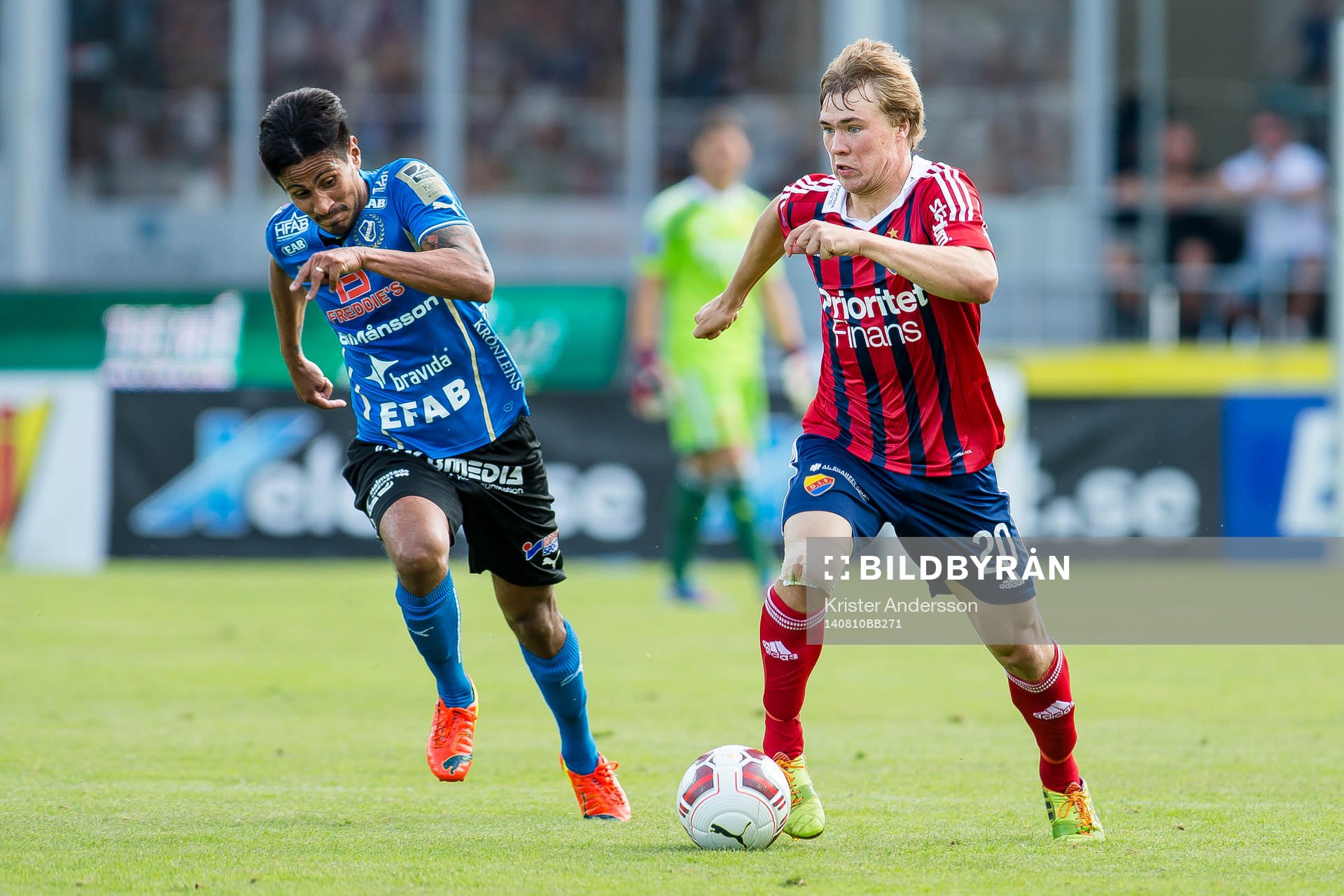 Halmstads Antonio Rojas och Djurgårdens Simon Tibbling