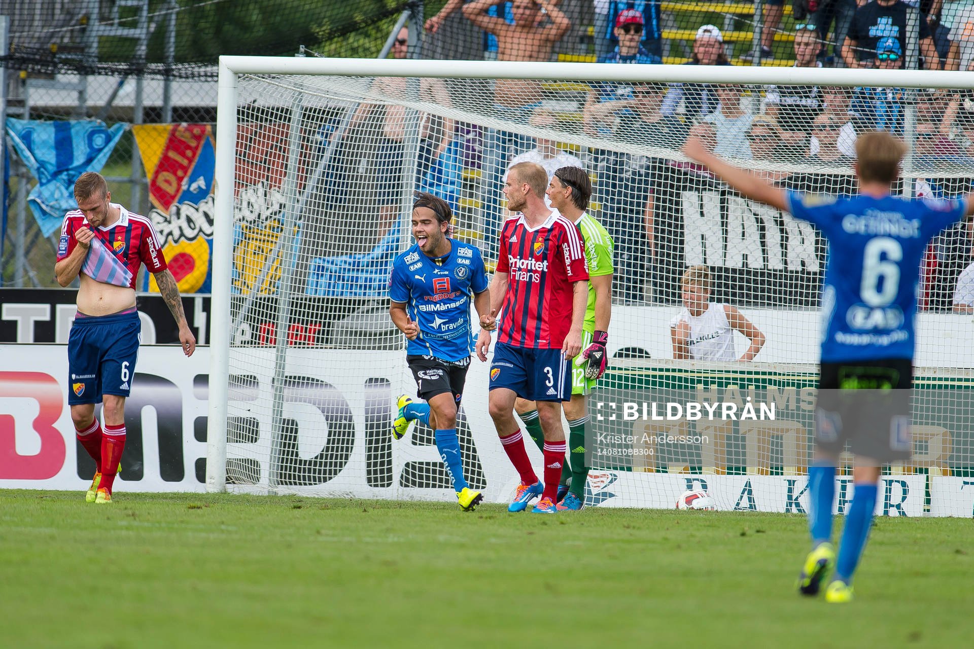 Halmstads Kristinn Steindorsson har gjort 1-0 och jublar