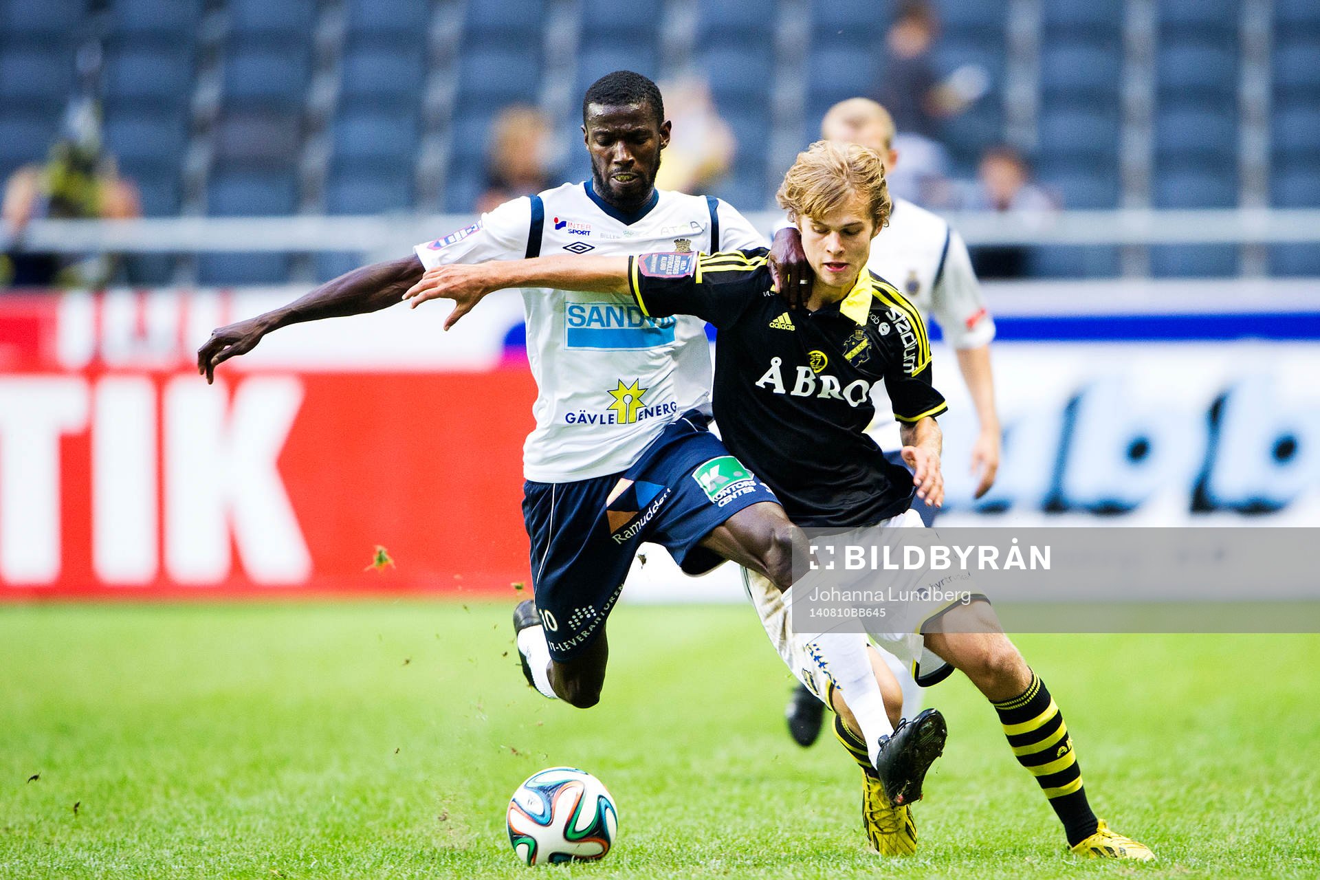 s Sam Lundholm