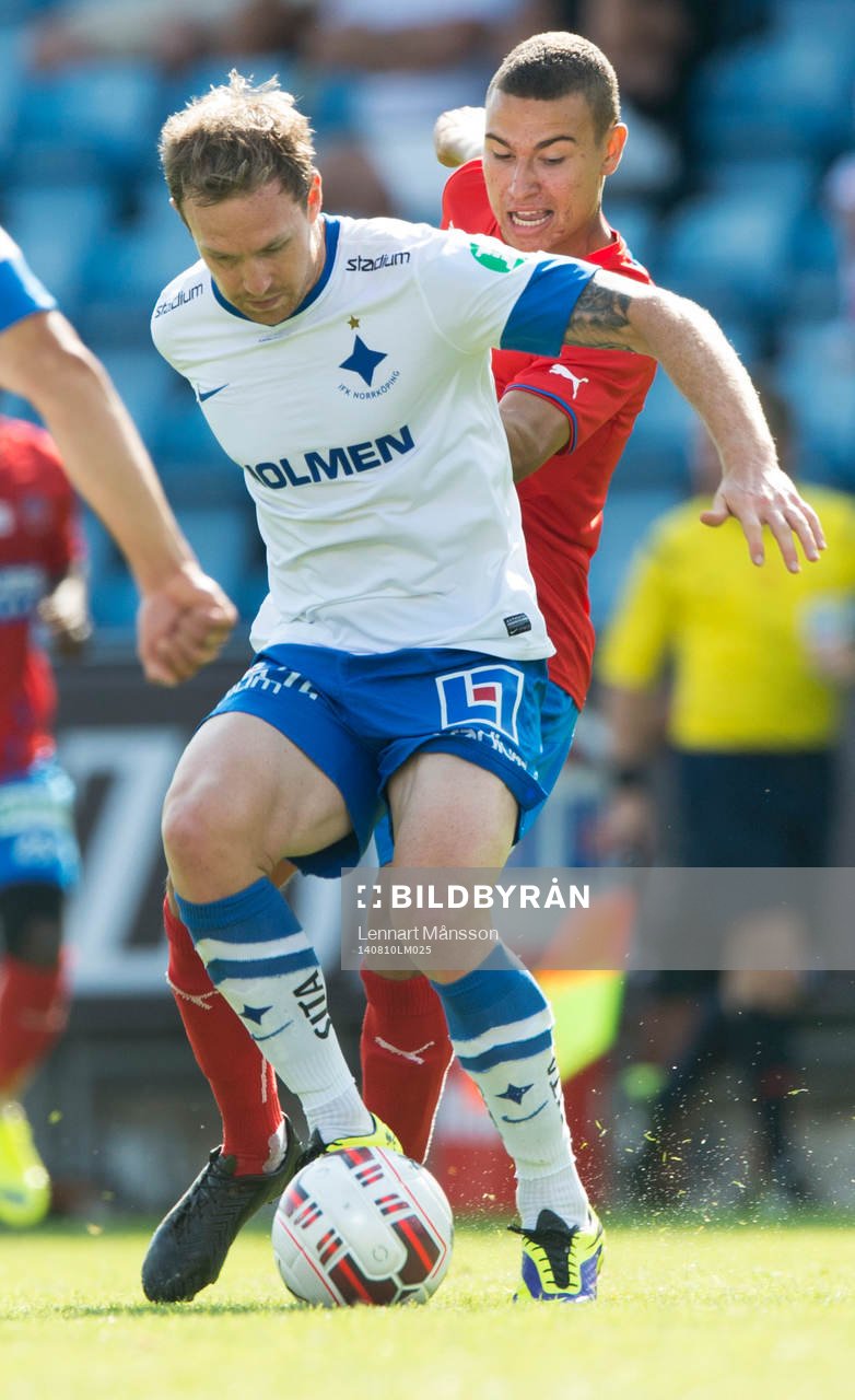 Helsingborgs Jordan Larsson mot Norrköpings Marcus Falk