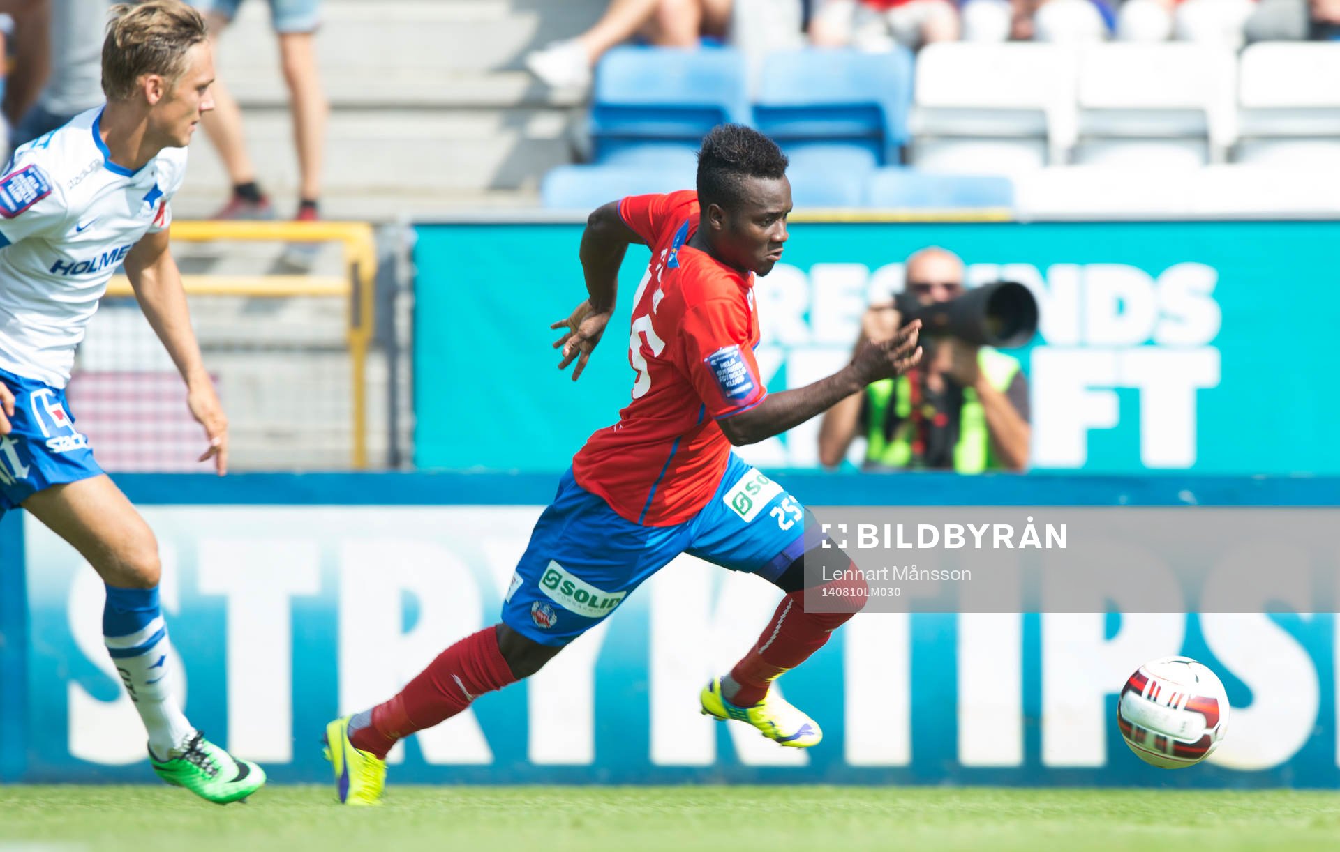 Helsingborgs David Accam i matchen i allsvenskan mellan