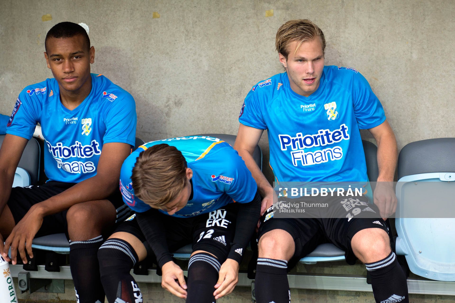 IFK Göteborgs Gustav Engvall (th) på bänken