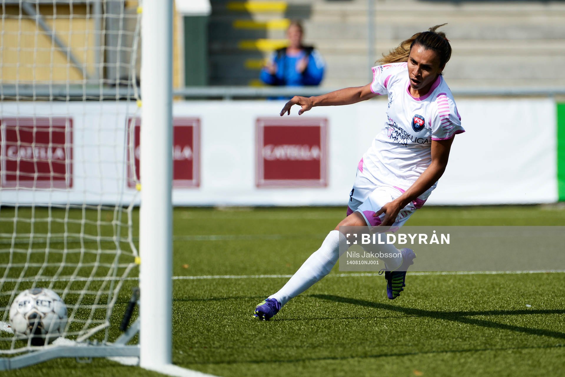 Rosengårds Marta Viera Da Silva jublar