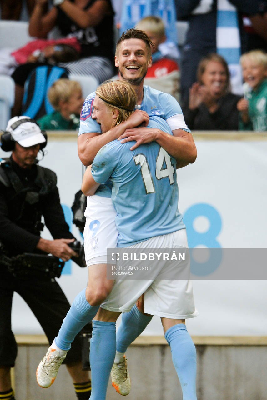 Malmö FFs Markus Rosenberg och Simon Kroon jublar