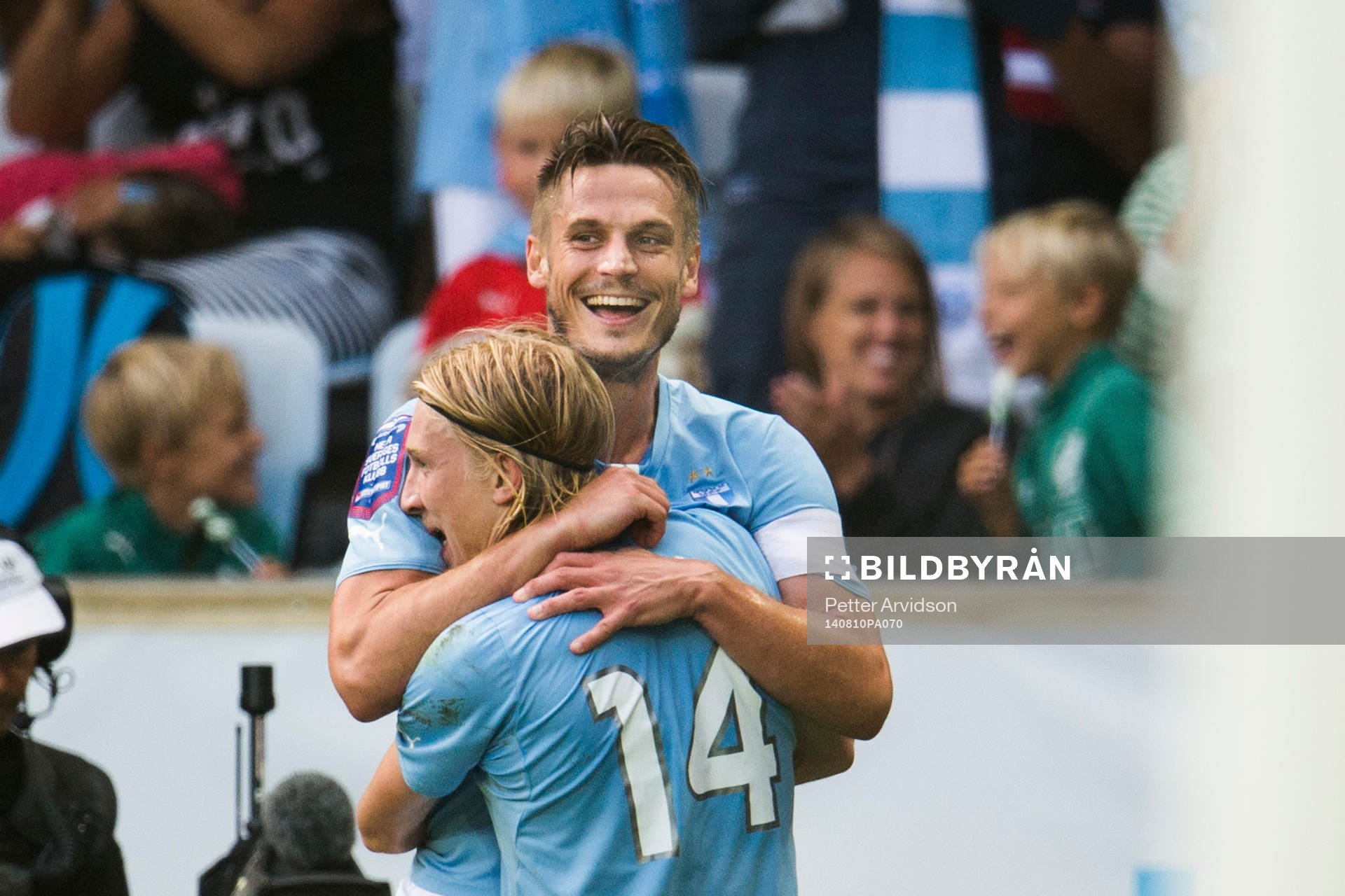Malmö FFs Markus Rosenberg kramar om Simon Kroon