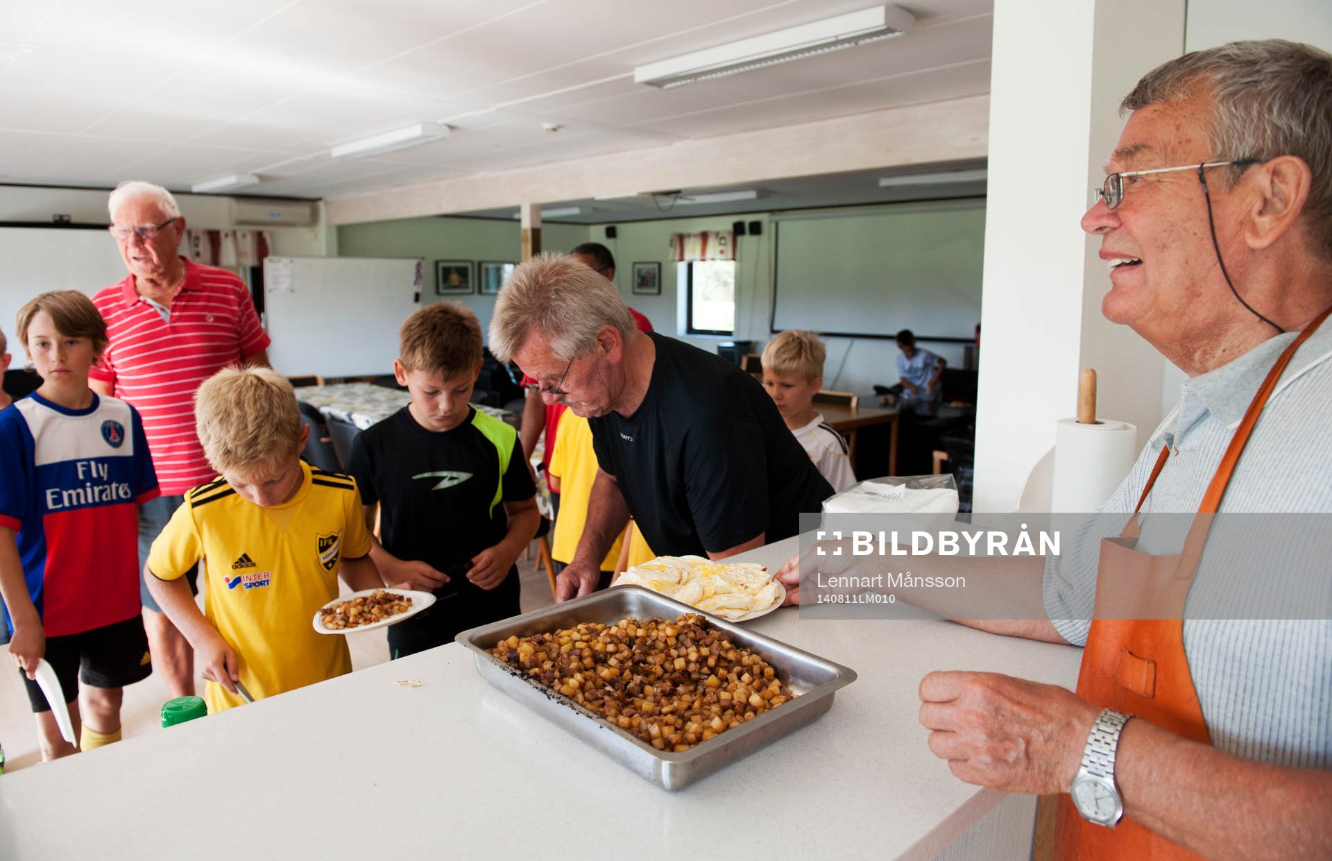 Lunch för spelare på IFK Hässleholms talangträning 11