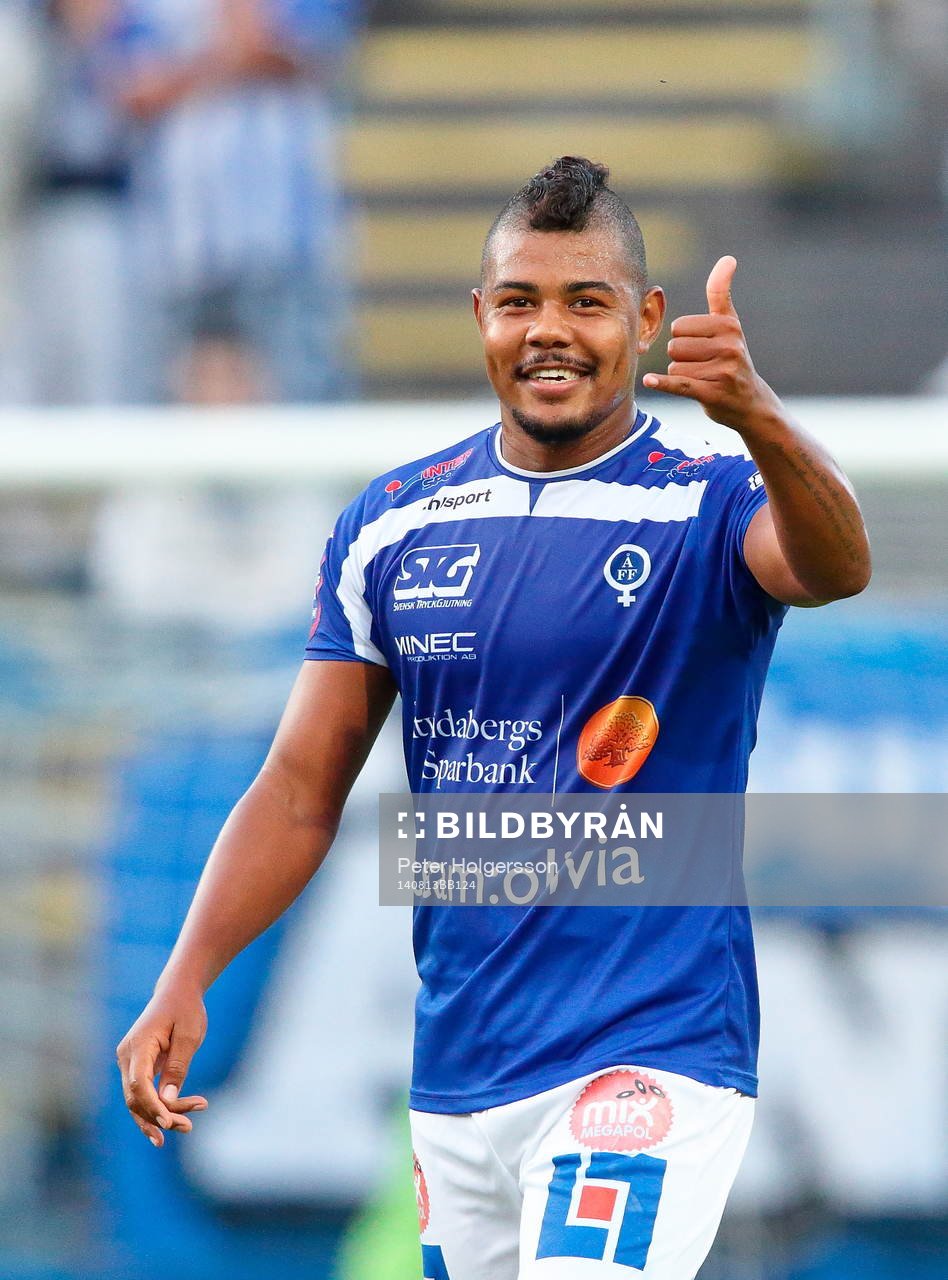 Åtvidabergs Ricardo Santos jublar