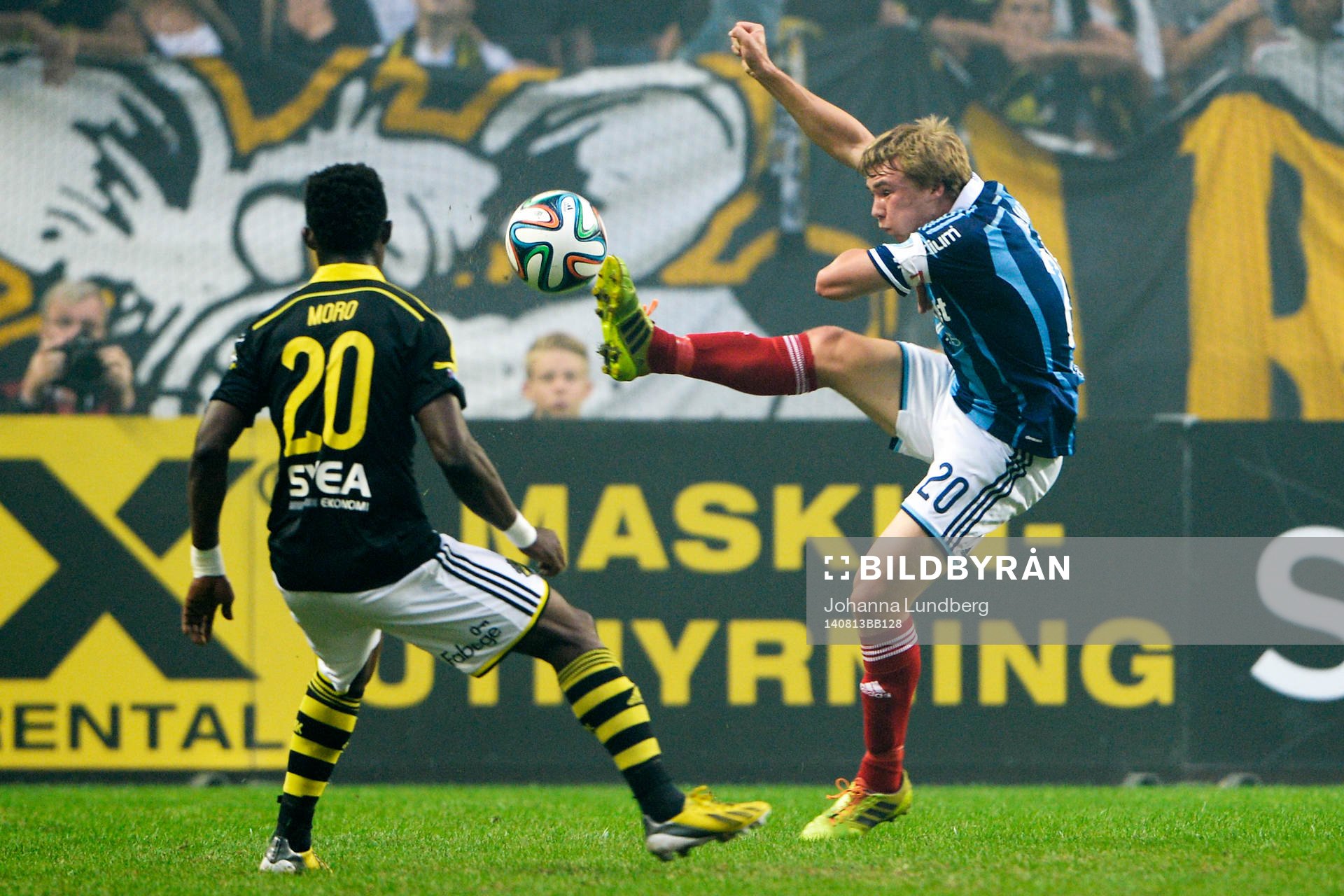 s Ibrahim Moro och Djurgårdens Simon Tibbling