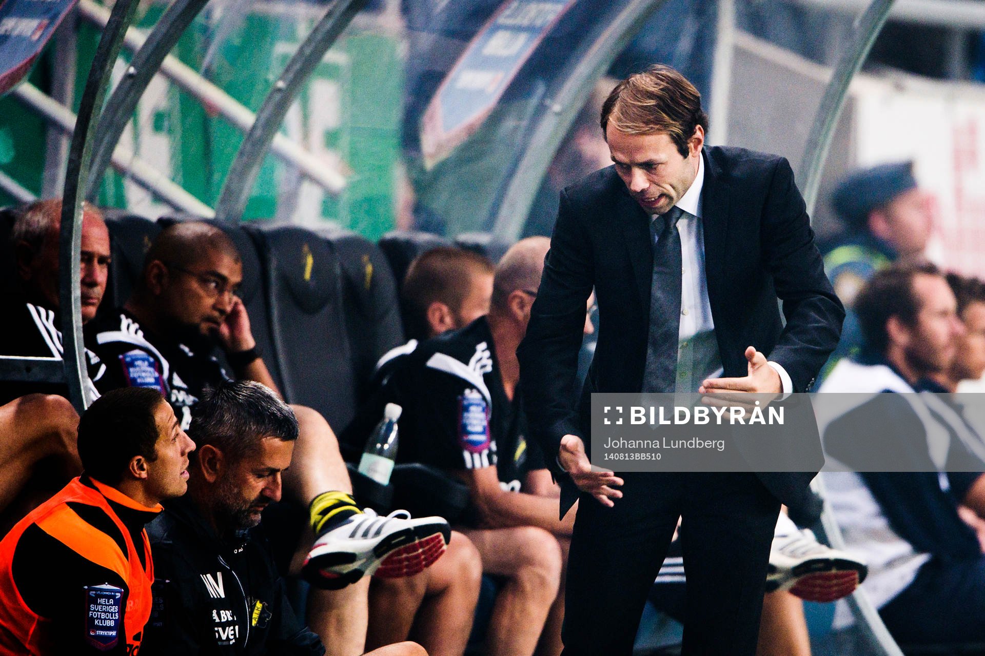 s tränare Andreas Alm instruerar Kenny Pavey