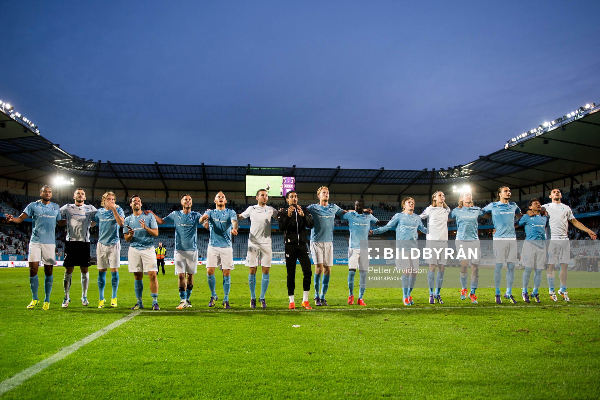 Malmö FFs spelare tackar publiken