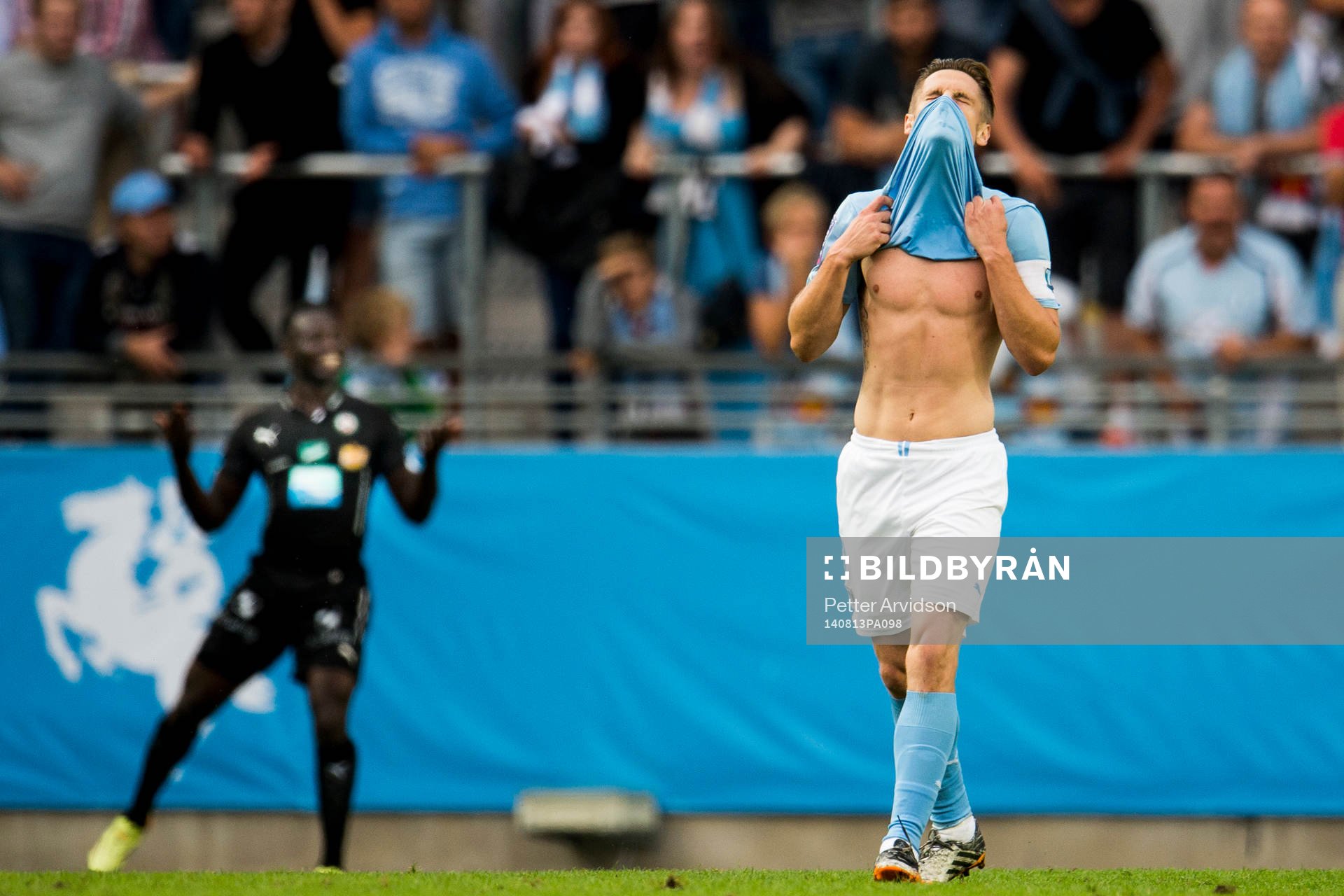 Malmö FFs Markus Rosenberg deppar och Örebros Alhassan