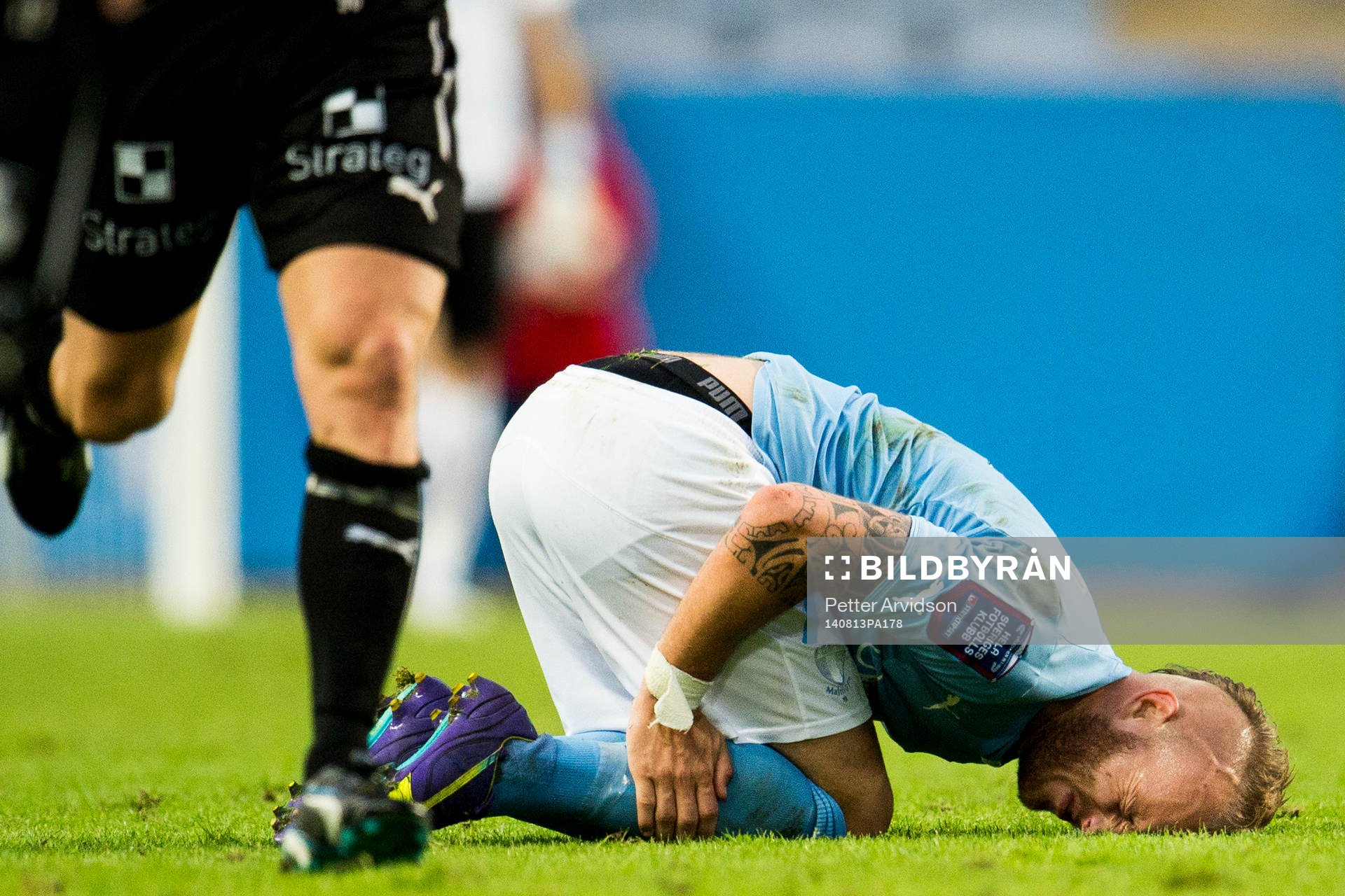 Malmö FFs Magnus Eriksson har ont