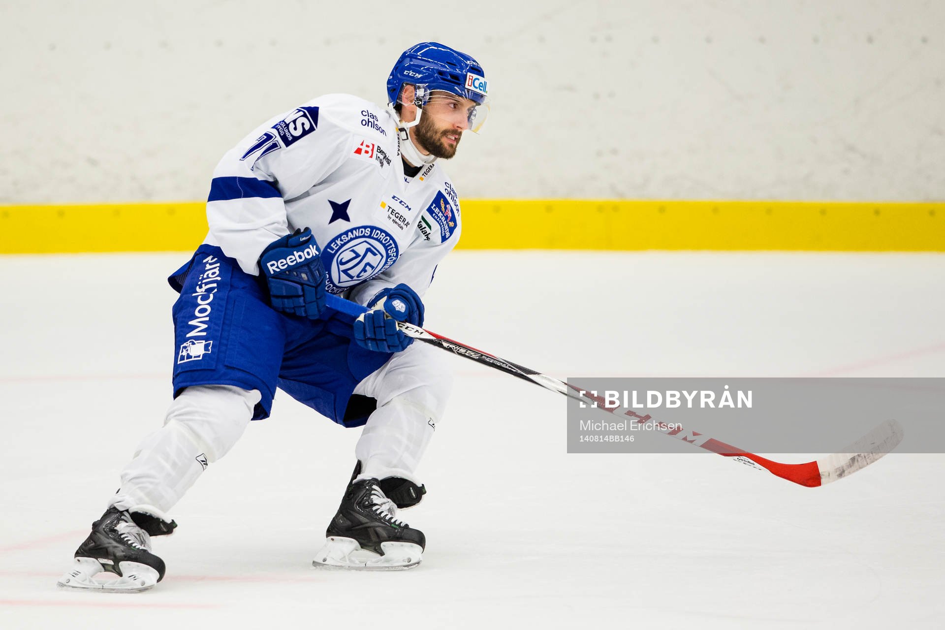 Leksands Chris Connolly värmer upp innan
