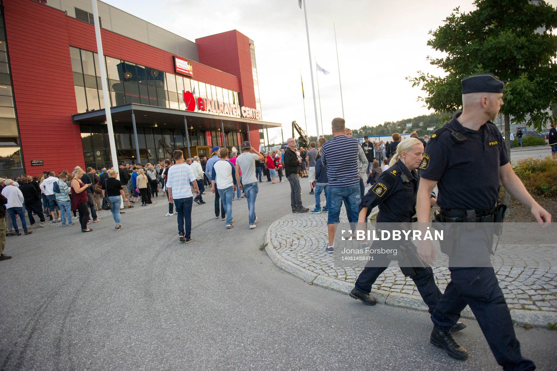14 Brandlarmet utlöste just som matchen skulle börja och