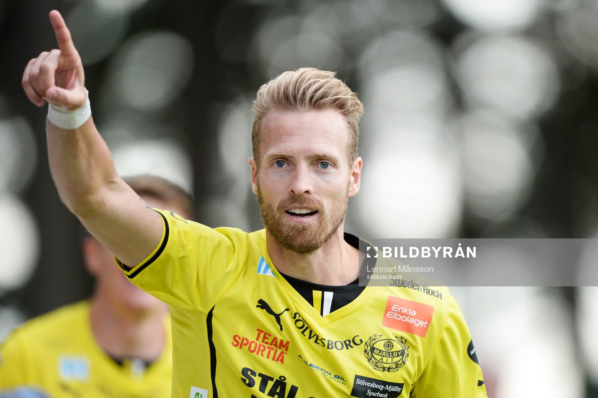 Mjällbys Christian Wilhelmsson jublar