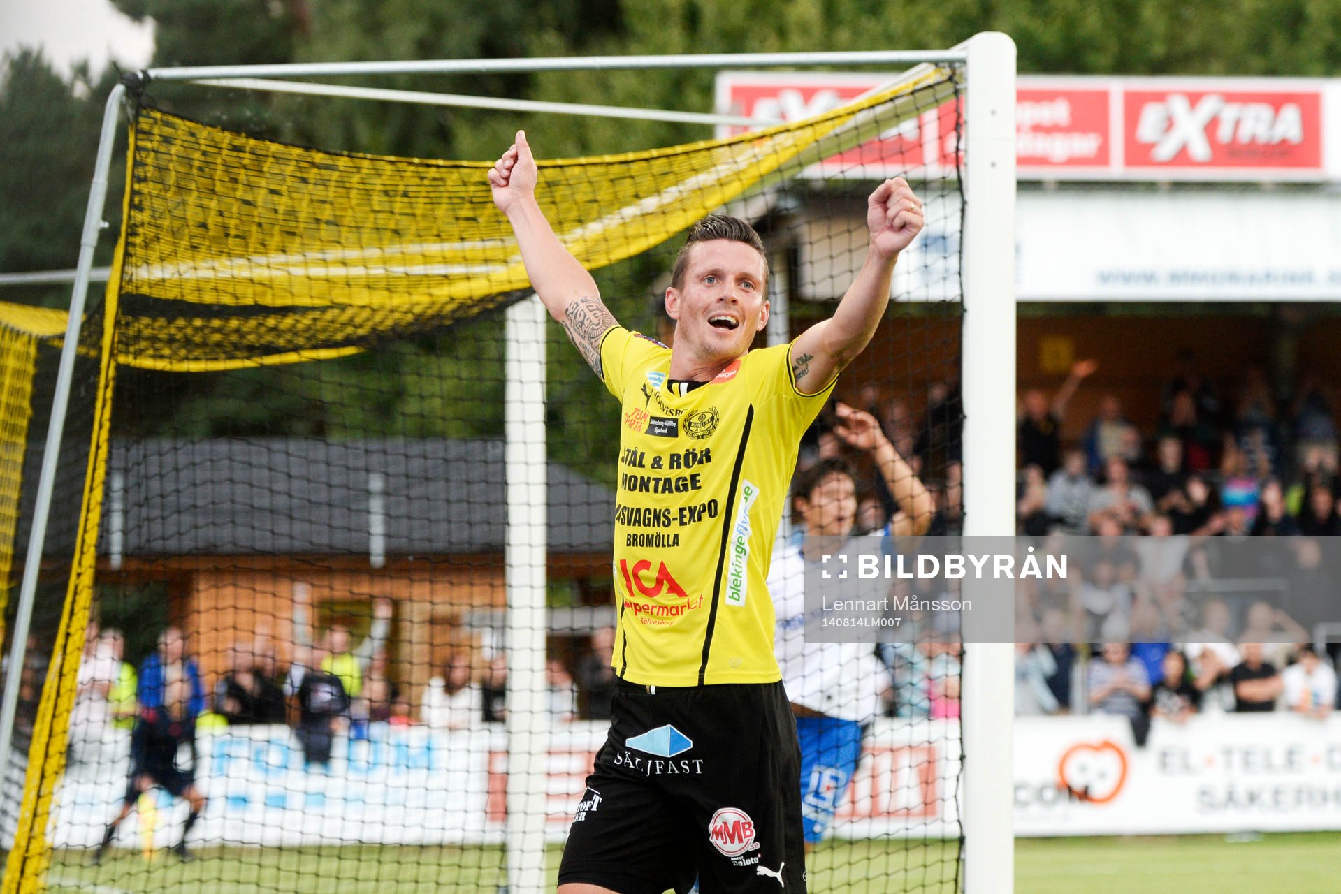 Mjällbys Kristian Haynes jublar