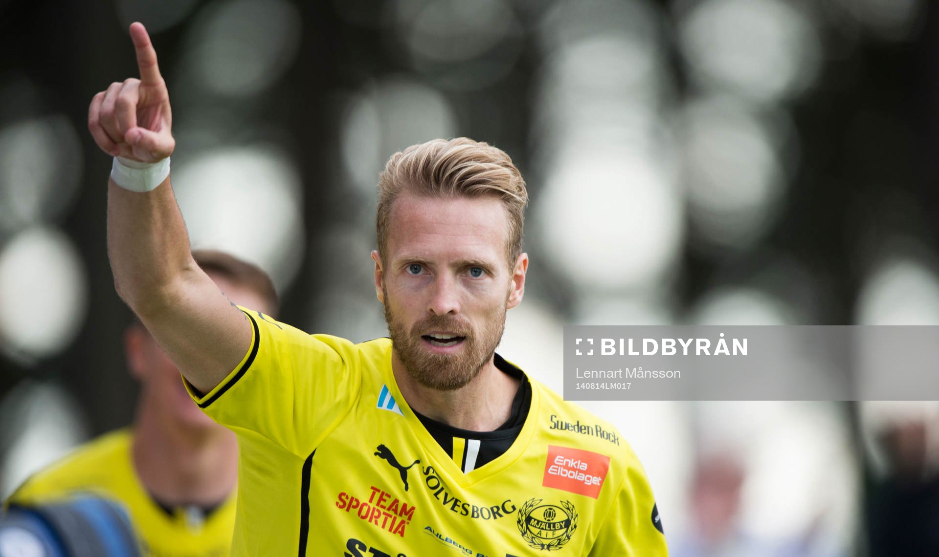 Mjällbys Christian Wilhelmsson har gjort 1-0 i