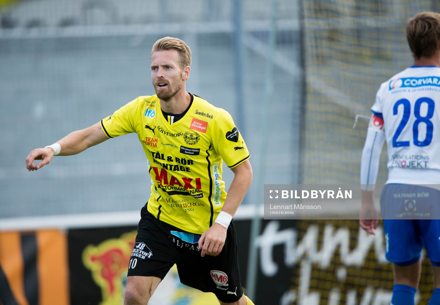 Mjällbys Christian Wilhelmsson har gjort 1-0 i