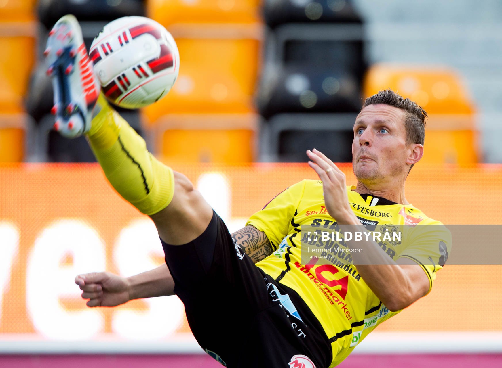  i Mjällbys Kristian Haynes brassesparkar den allsvenska matchen mellan Mjällby och Norrköping i Hällevik 14 augusti 2014.