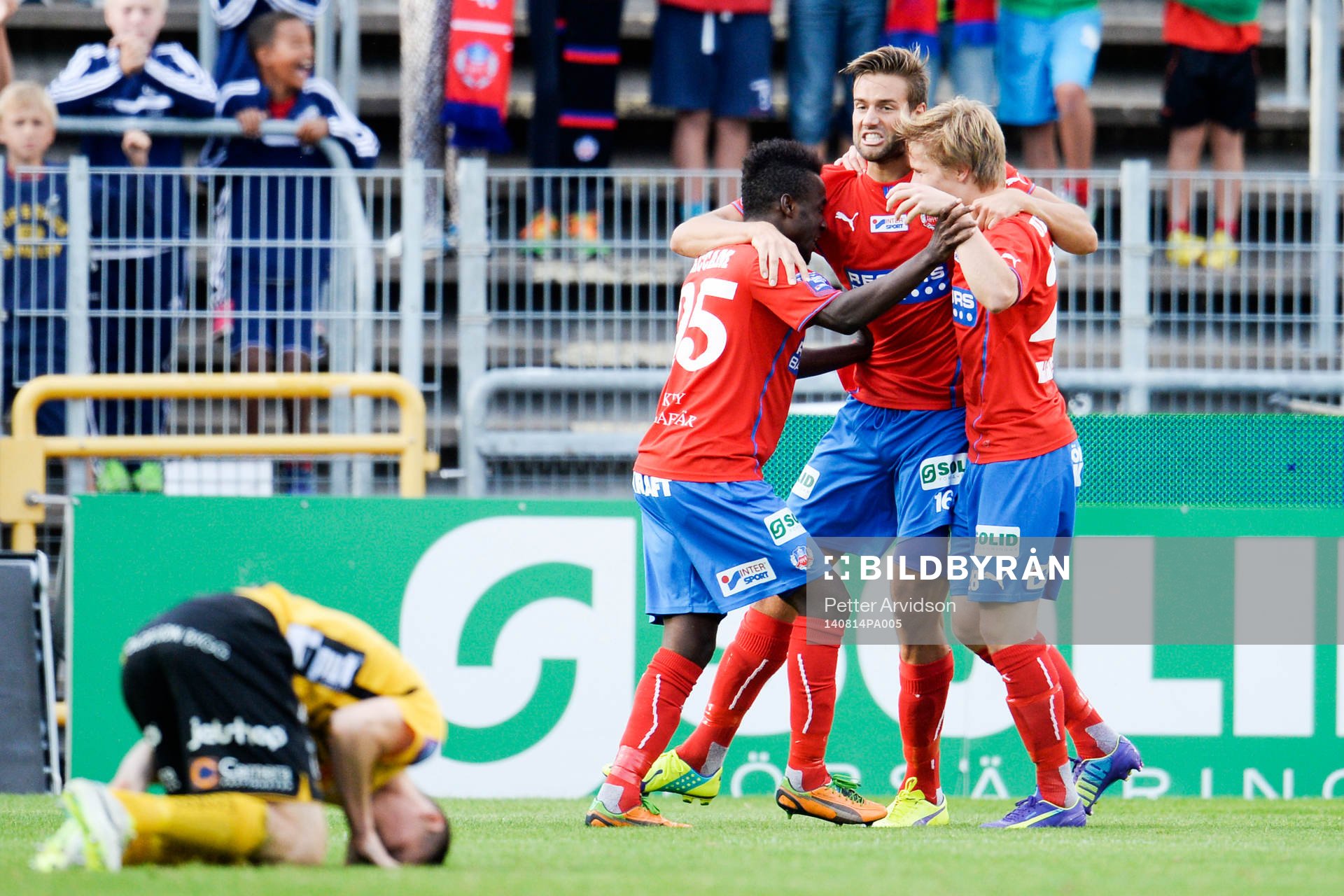 Helsingborgs Mikael Dahlberg jublar