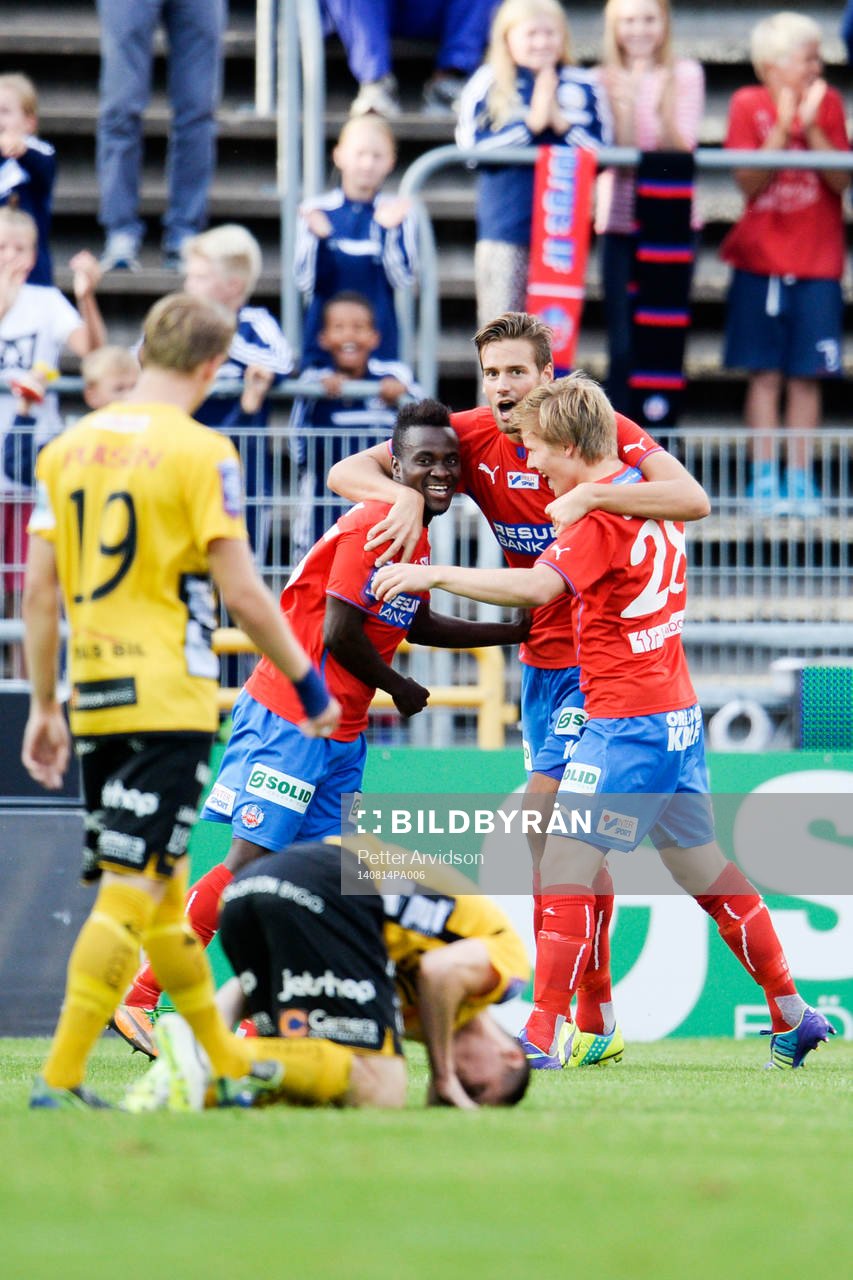 Helsingborgs Mikael Dahlberg jublar