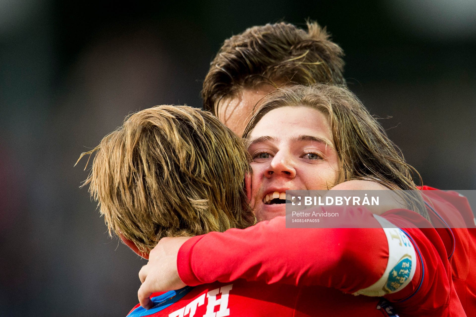 Helsingborgs Darijan Bojanic kramas om