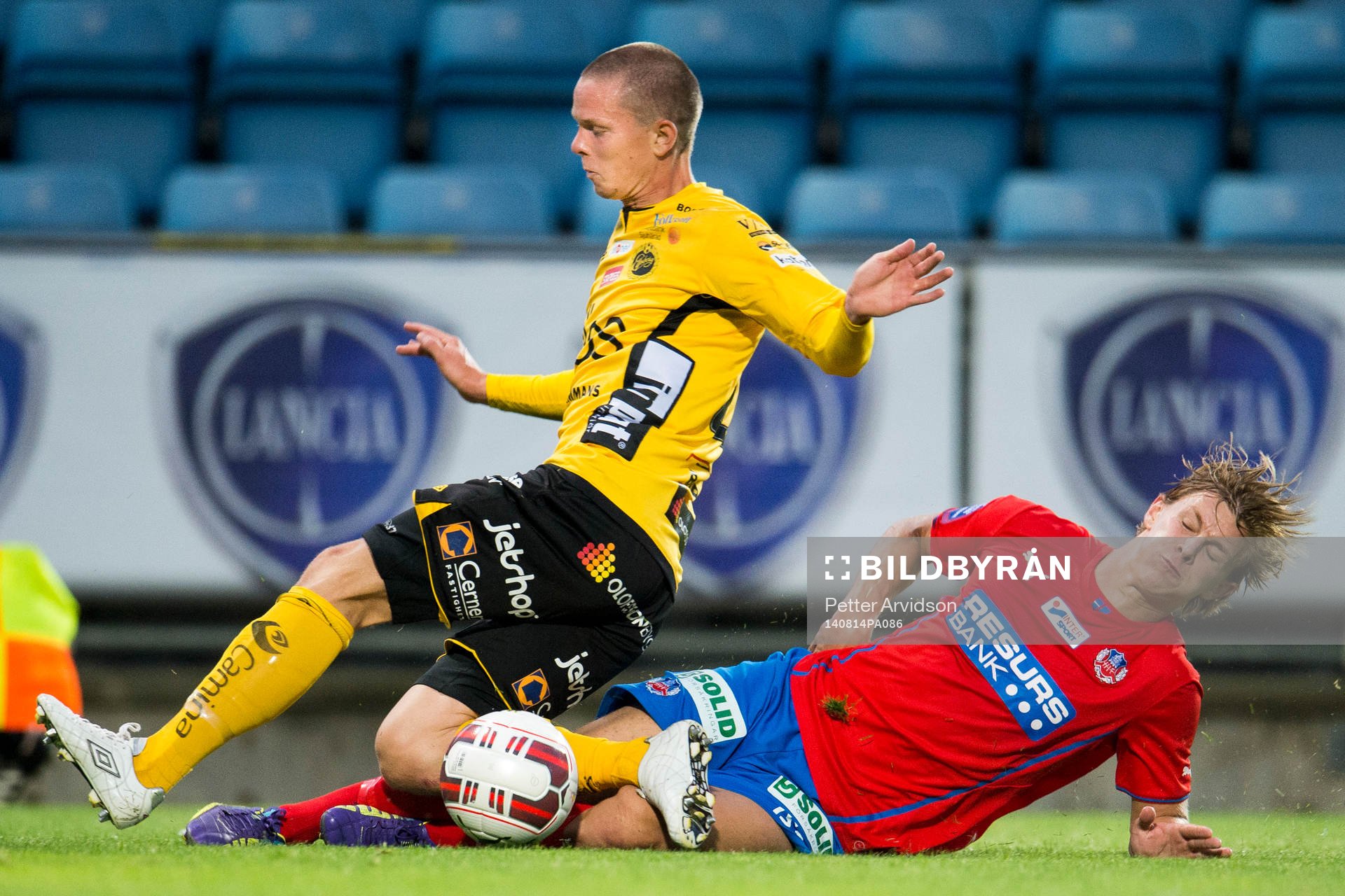 Helsingborgs Emil Krafth och Elfsborgs Anton Lans