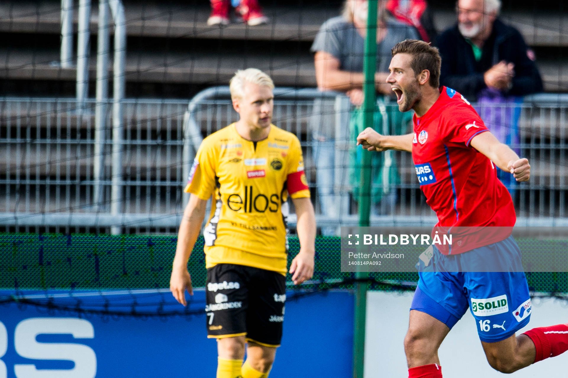 Helsingborgs Mikael Dahlberg jublar