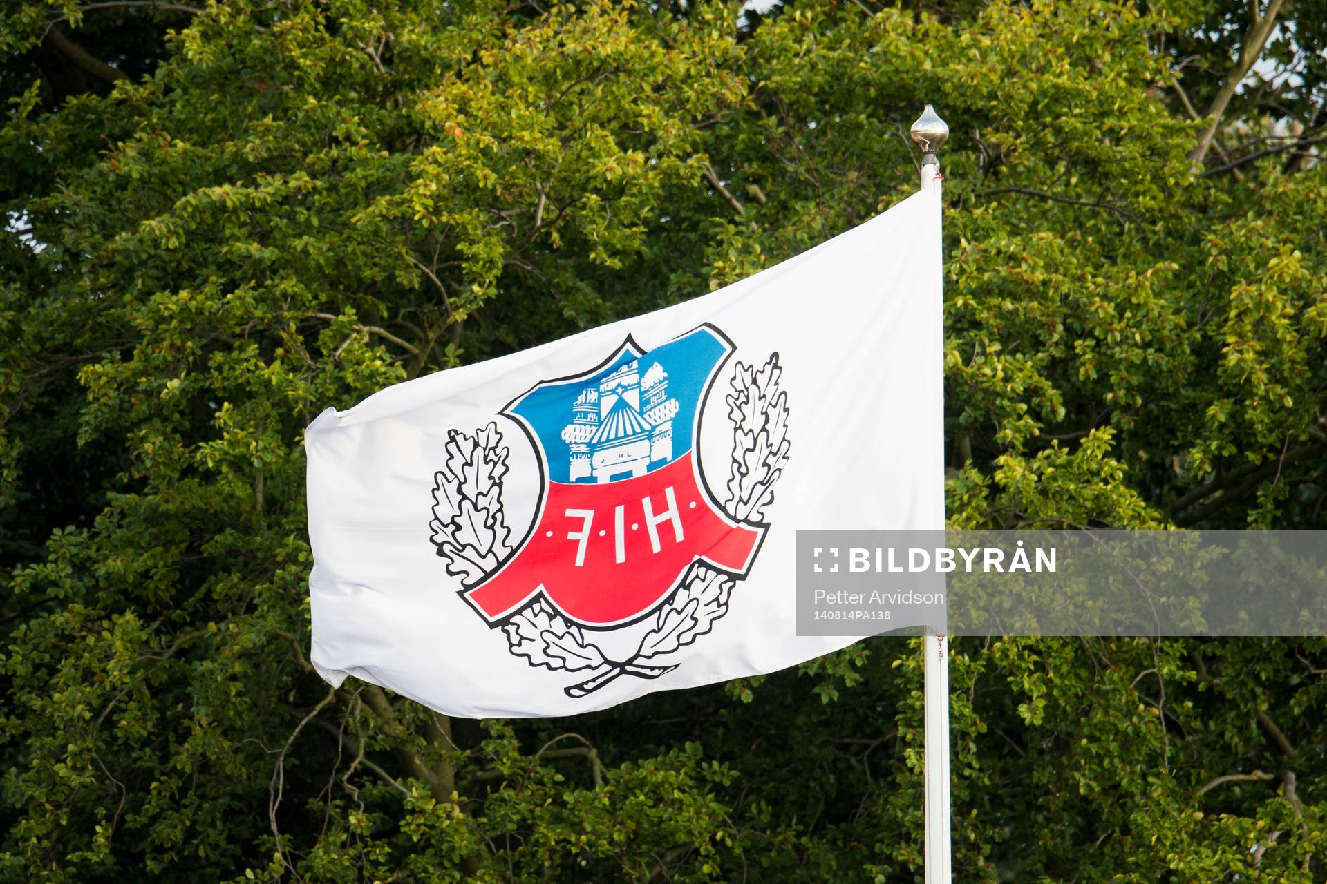 En Helsingborg flagga under fotbollsmatchen i Allsvenskan mellan Helsingborg och Elfsborg den 14 augusti 2014 i Helsingborg.