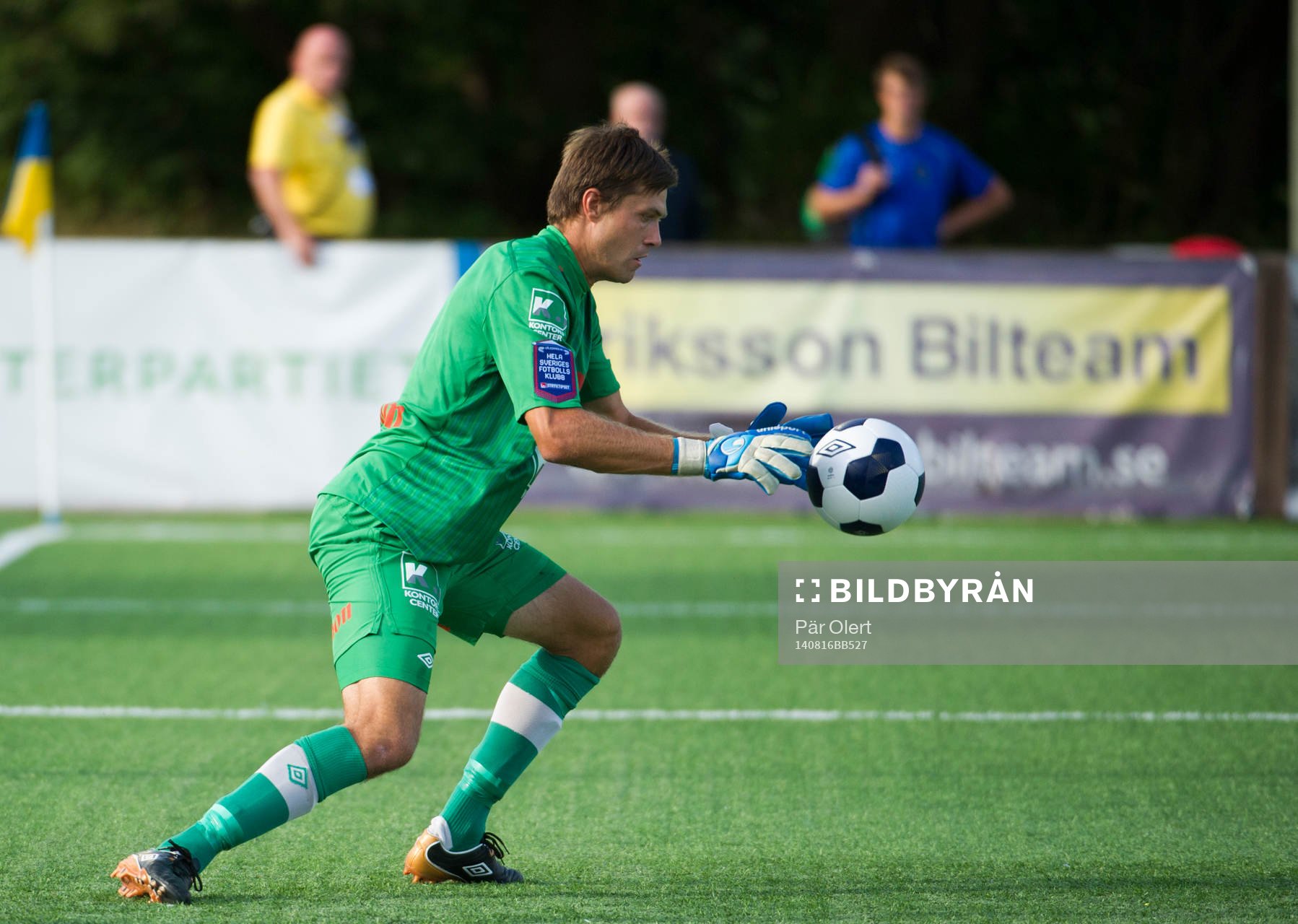 Gefles målvakt Emil Hedvall räddar ett skott